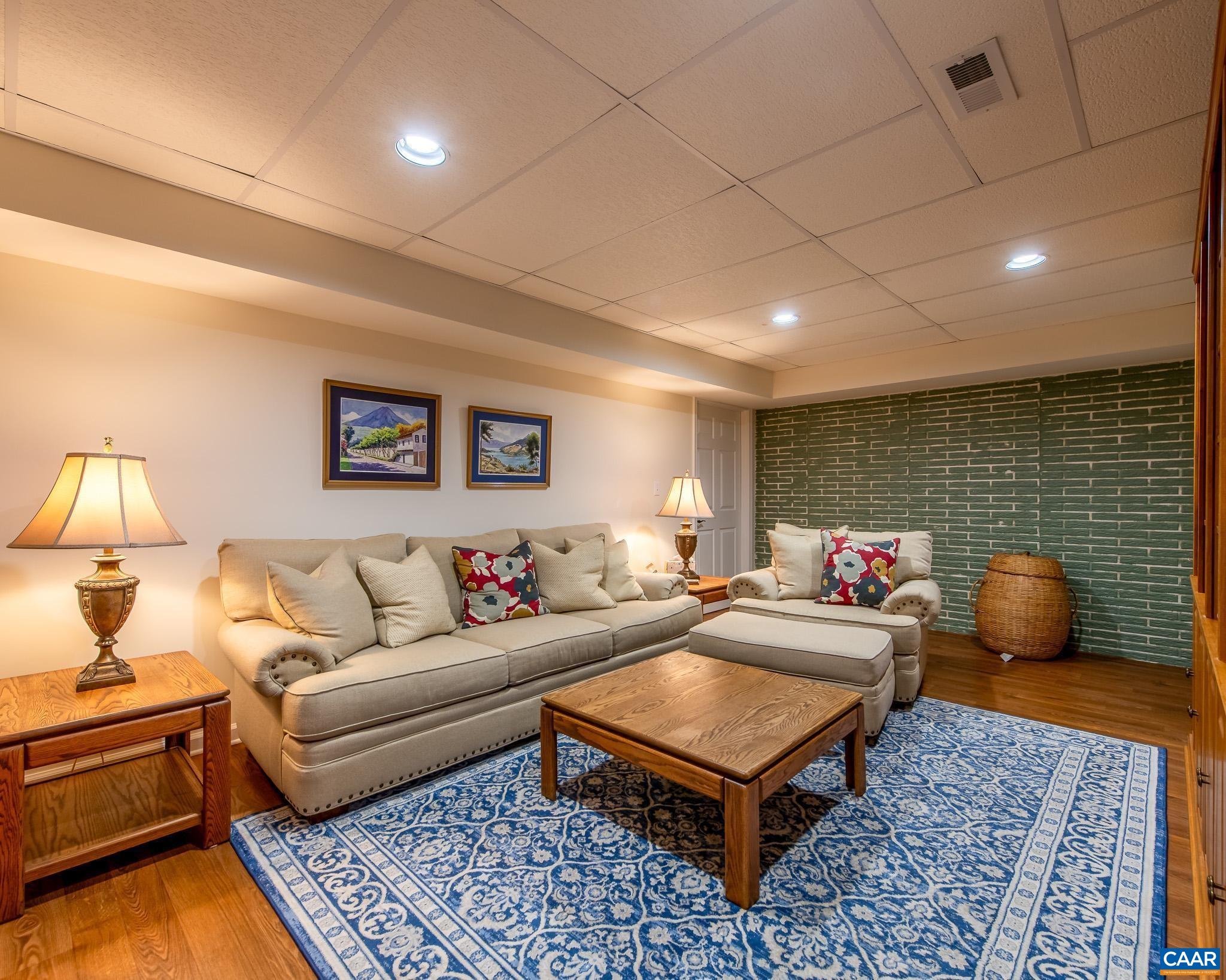 1089 BROKEN ISLAND RD, PALMYRA, Virginia 22963, 4 Bedrooms Bedrooms, ,3 BathroomsBathrooms,Residential,Old Cedars Lodge,1089 BROKEN ISLAND RD,675960 MLS # 675960