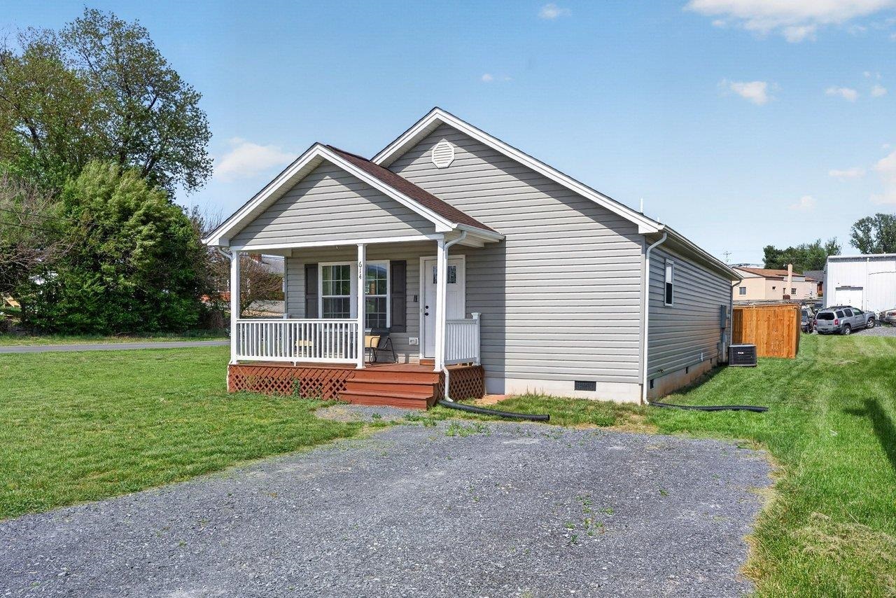 614 S SECOND ST, SHENANDOAH, Virginia 22849, 3 Bedrooms Bedrooms, ,2 BathroomsBathrooms,Residential,614 S SECOND ST,675961 MLS # 675961