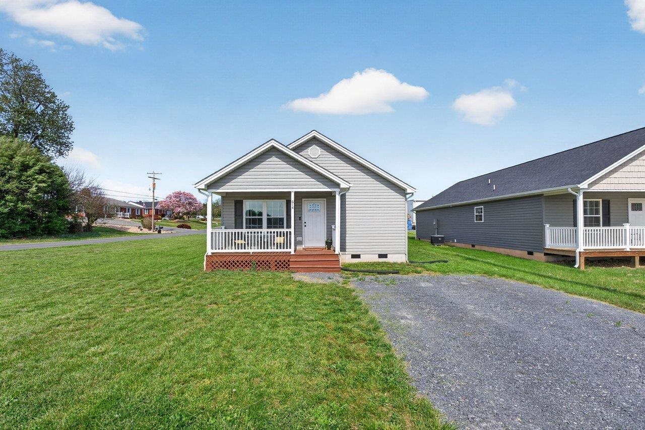 614 S SECOND ST, SHENANDOAH, Virginia 22849, 3 Bedrooms Bedrooms, ,2 BathroomsBathrooms,Residential,614 S SECOND ST,675961 MLS # 675961