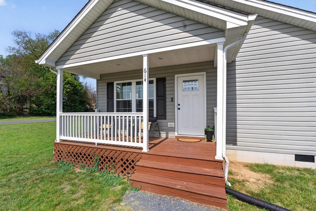 614 S SECOND ST, SHENANDOAH, Virginia 22849, 3 Bedrooms Bedrooms, ,2 BathroomsBathrooms,Residential,614 S SECOND ST,675961 MLS # 675961
