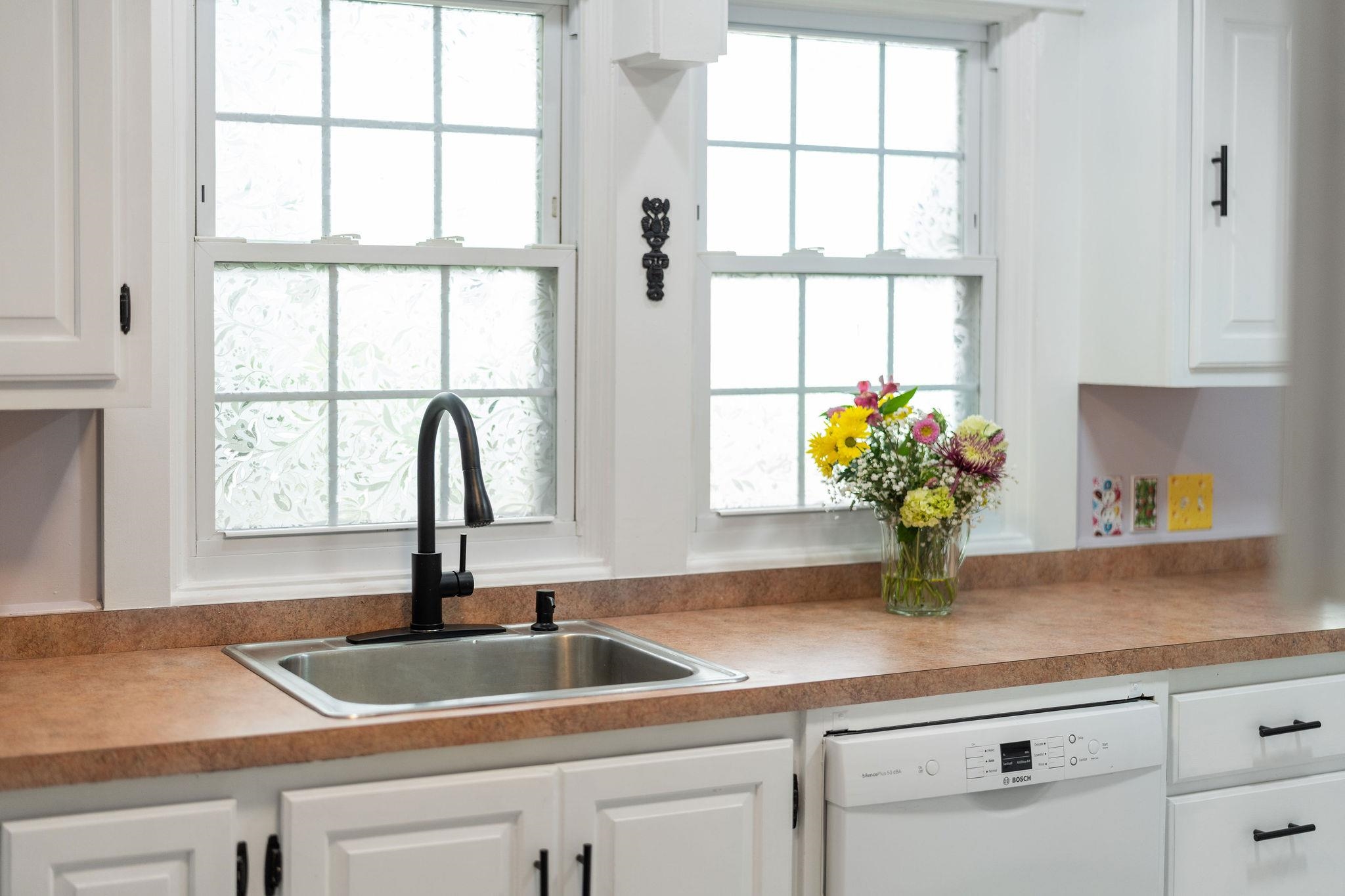 718 ALLEGHANY AVE, STAUNTON, Virginia 24401, 3 Bedrooms Bedrooms, ,2 BathroomsBathrooms,Residential,718 ALLEGHANY AVE,675962 MLS # 675962