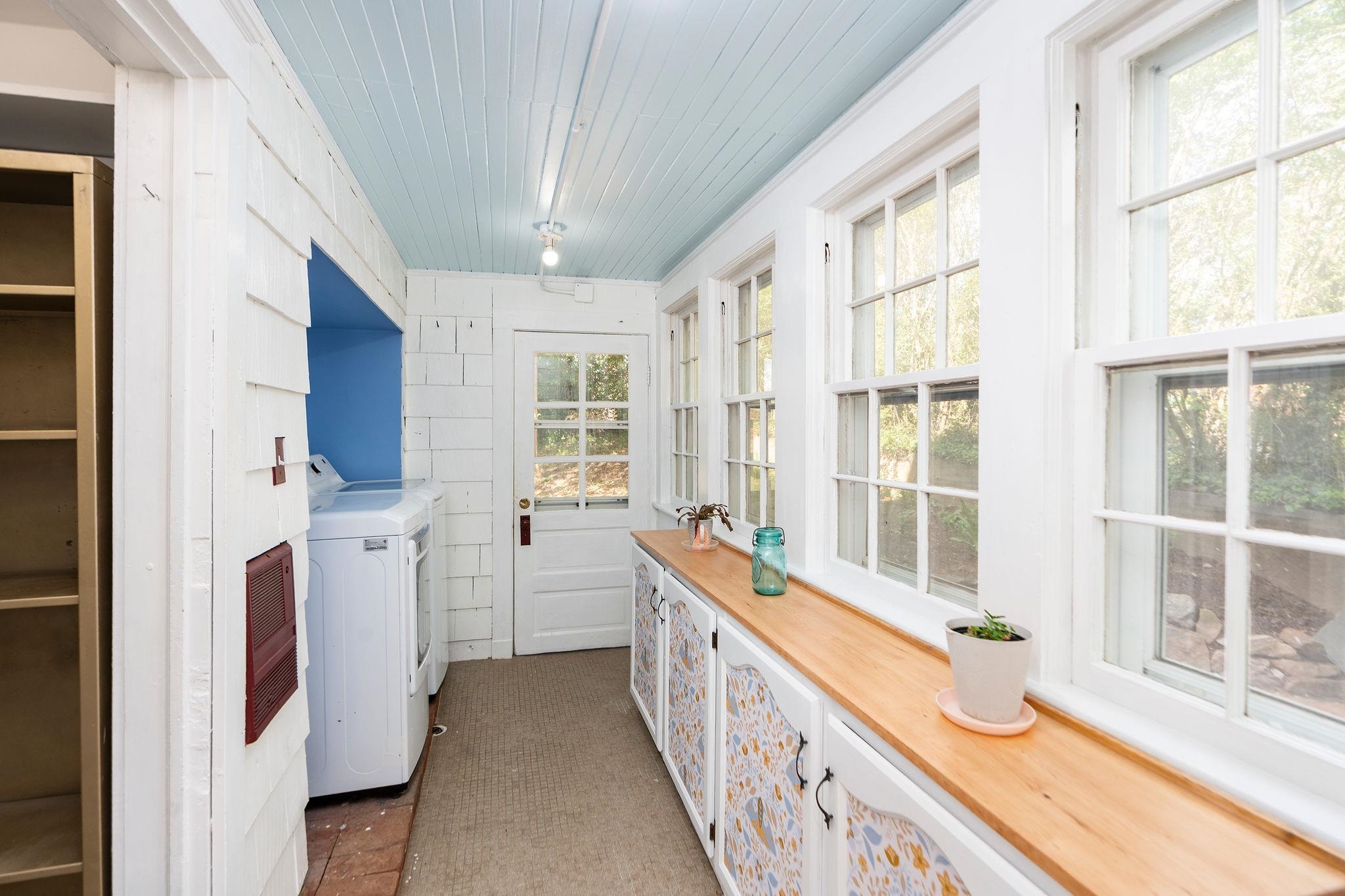 718 ALLEGHANY AVE, STAUNTON, Virginia 24401, 3 Bedrooms Bedrooms, ,2 BathroomsBathrooms,Residential,718 ALLEGHANY AVE,675962 MLS # 675962