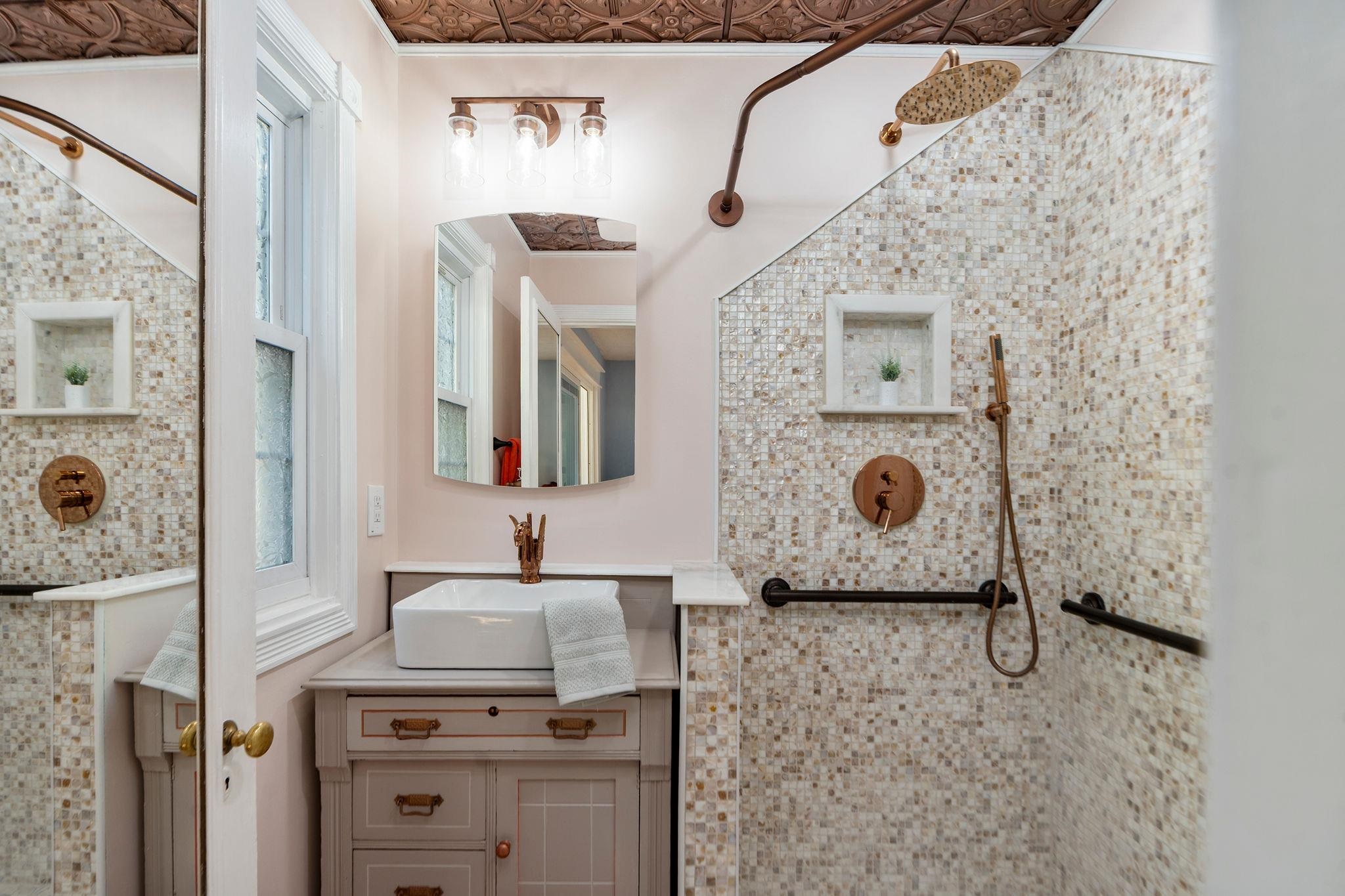 718 ALLEGHANY AVE, STAUNTON, Virginia 24401, 3 Bedrooms Bedrooms, ,2 BathroomsBathrooms,Residential,718 ALLEGHANY AVE,675962 MLS # 675962