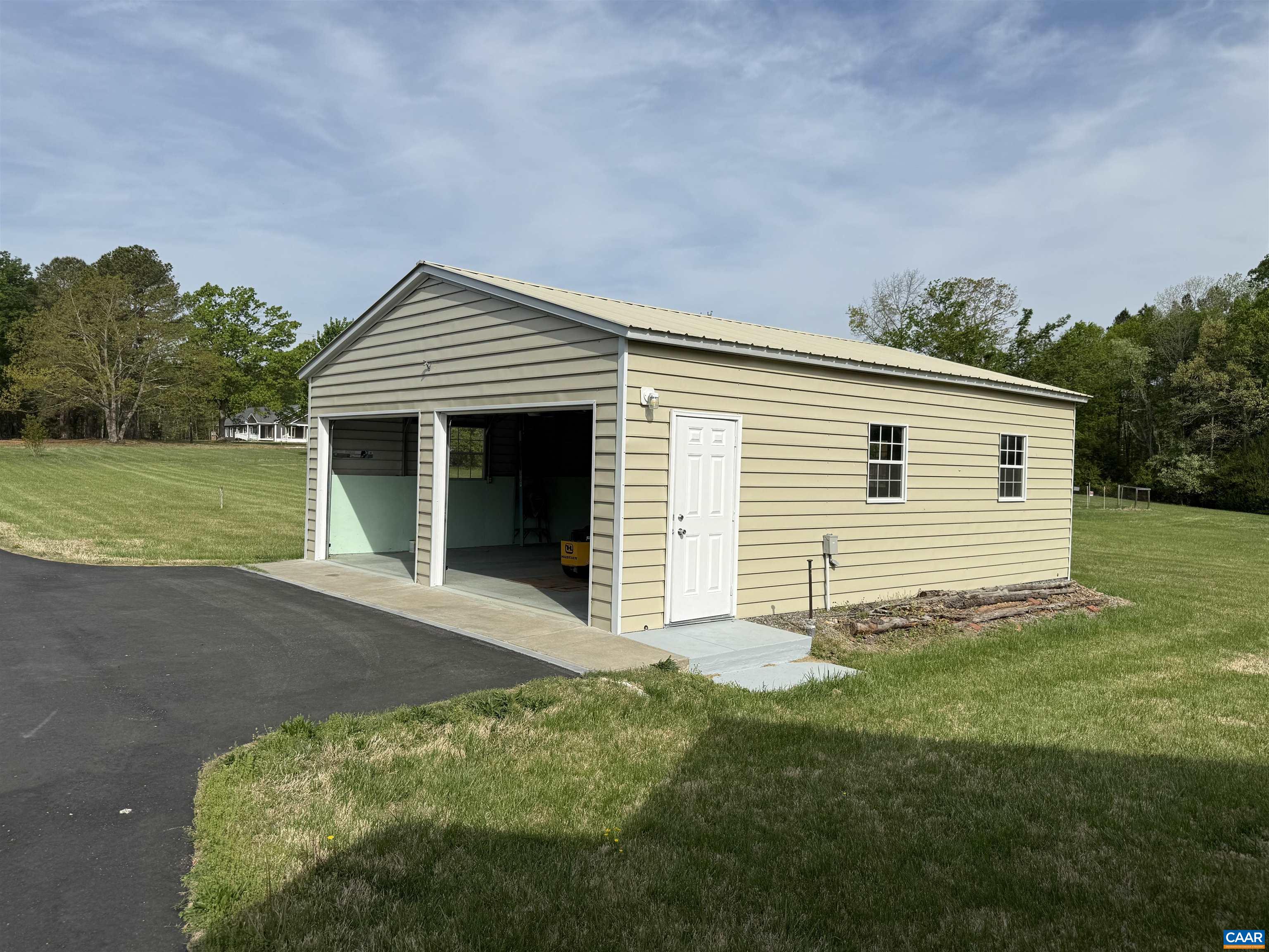 1444 SCHOOL BUS RD, LOUISA, Virginia 23093, 3 Bedrooms Bedrooms, ,2 BathroomsBathrooms,Residential,Paradise Found,1444 SCHOOL BUS RD,675965 MLS # 675965