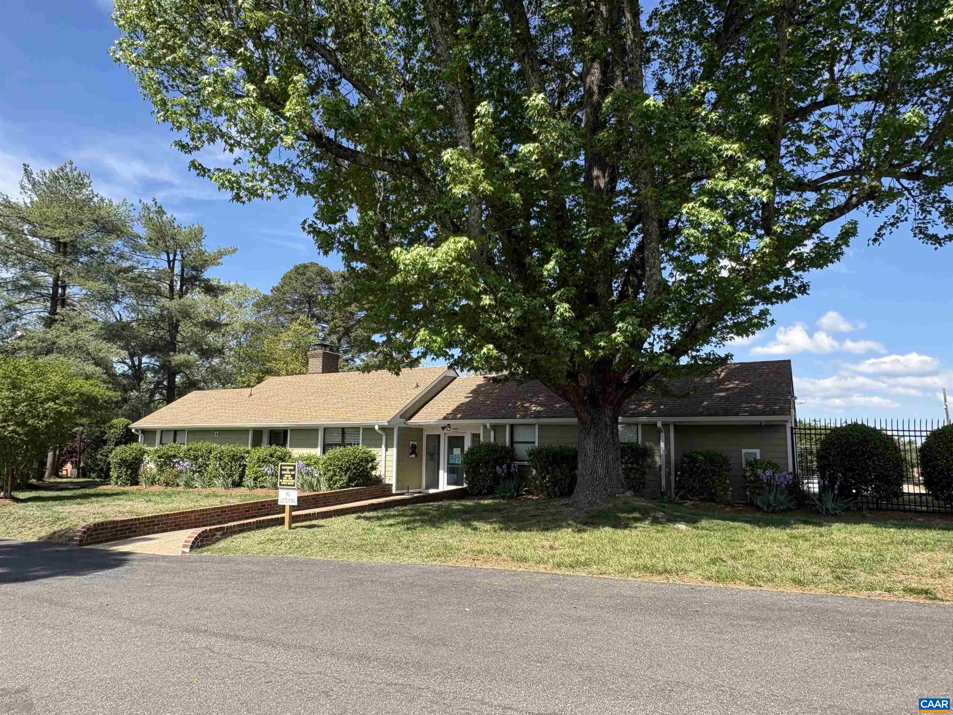 919 STONEHENGE RD, CHARLOTTESVILLE, Virginia 22901, 3 Bedrooms Bedrooms, ,2 BathroomsBathrooms,Residential,919 STONEHENGE RD,675986 MLS # 675986