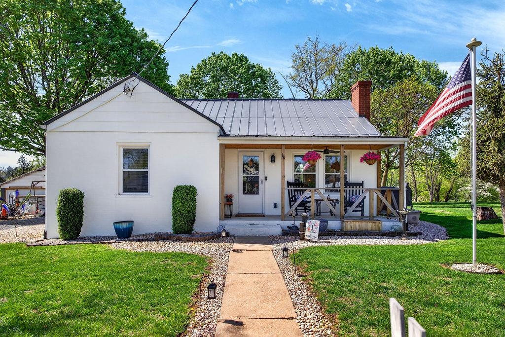 18 BARTLEY ST, STAUNTON, Virginia 24401, 2 Bedrooms Bedrooms, ,1 BathroomBathrooms,Residential,18 BARTLEY ST,675987 MLS # 675987