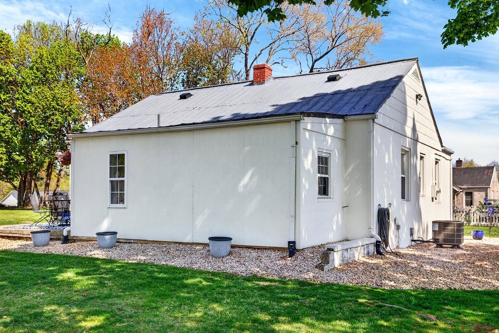 18 BARTLEY ST, STAUNTON, Virginia 24401, 2 Bedrooms Bedrooms, ,1 BathroomBathrooms,Residential,18 BARTLEY ST,675987 MLS # 675987