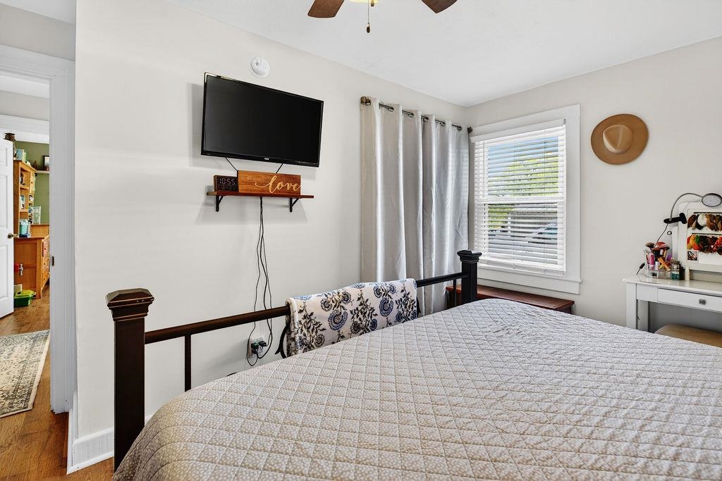 18 BARTLEY ST, STAUNTON, Virginia 24401, 2 Bedrooms Bedrooms, ,1 BathroomBathrooms,Residential,18 BARTLEY ST,675987 MLS # 675987