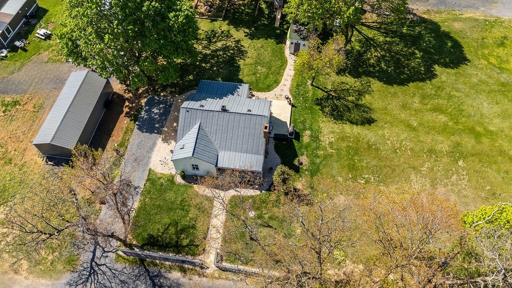 18 BARTLEY ST, STAUNTON, Virginia 24401, 2 Bedrooms Bedrooms, ,1 BathroomBathrooms,Residential,18 BARTLEY ST,675987 MLS # 675987