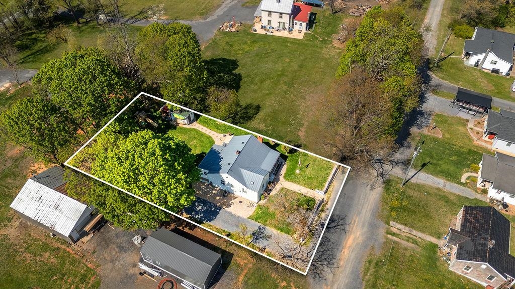 18 BARTLEY ST, STAUNTON, Virginia 24401, 2 Bedrooms Bedrooms, ,1 BathroomBathrooms,Residential,18 BARTLEY ST,675987 MLS # 675987