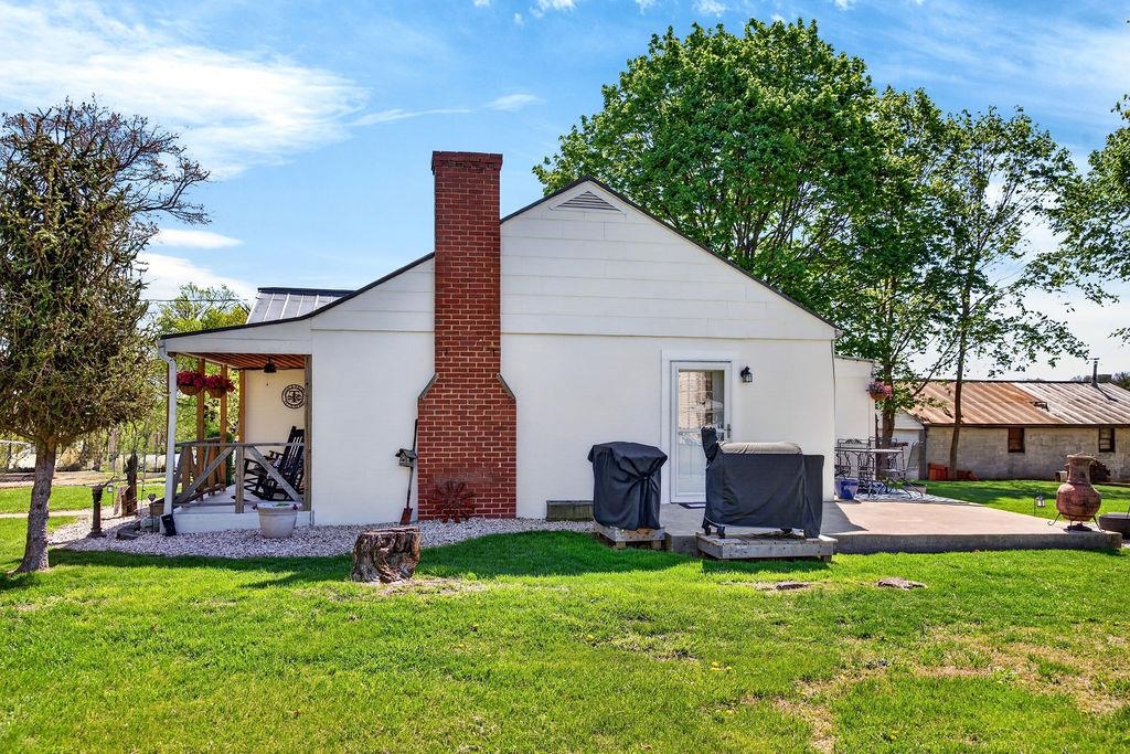 18 BARTLEY ST, STAUNTON, Virginia 24401, 2 Bedrooms Bedrooms, ,1 BathroomBathrooms,Residential,18 BARTLEY ST,675987 MLS # 675987