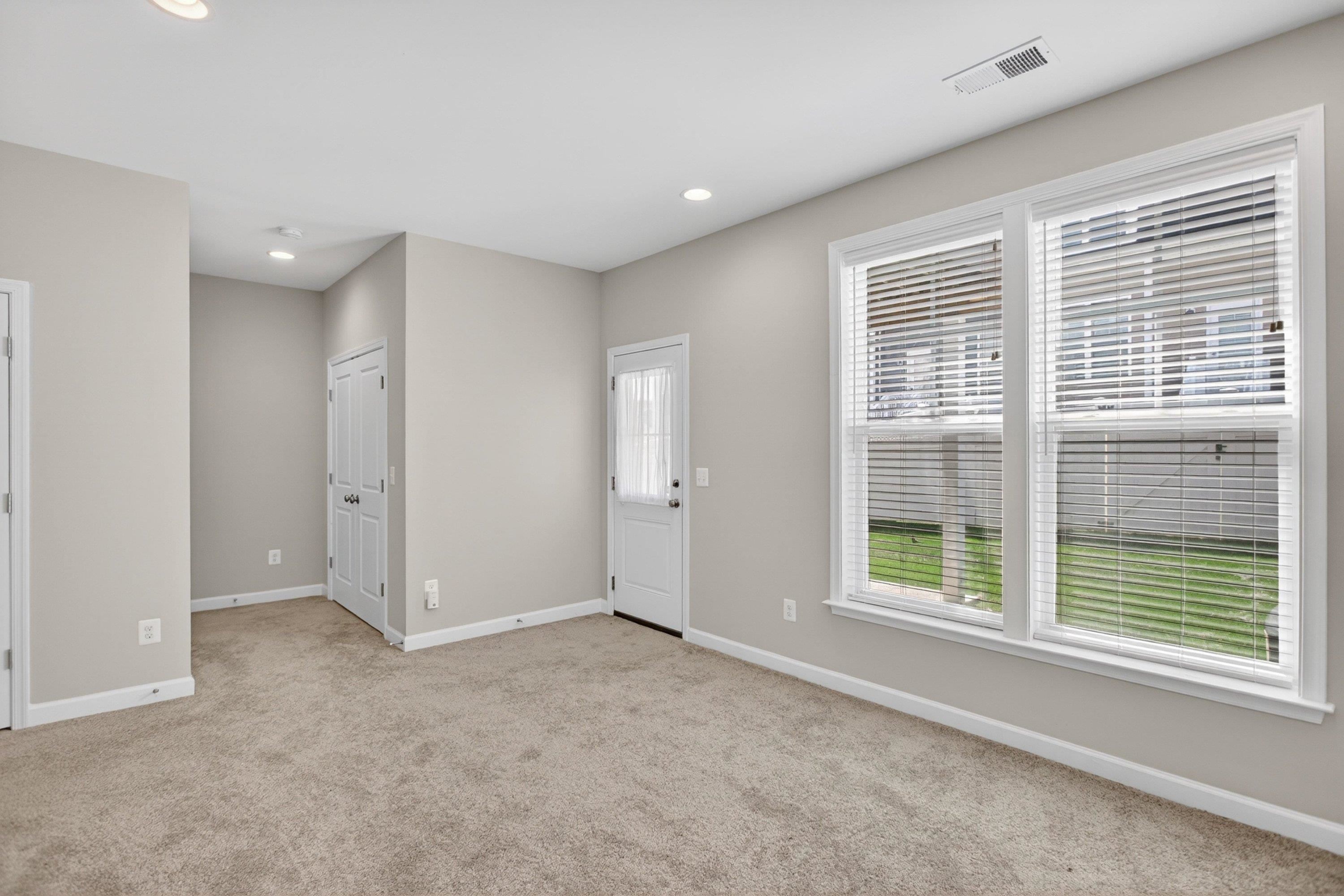 3224 MARION SQ, ROCKINGHAM, Virginia 22801, 3 Bedrooms Bedrooms, ,2 BathroomsBathrooms,Residential,3224 MARION SQ,675966 MLS # 675966