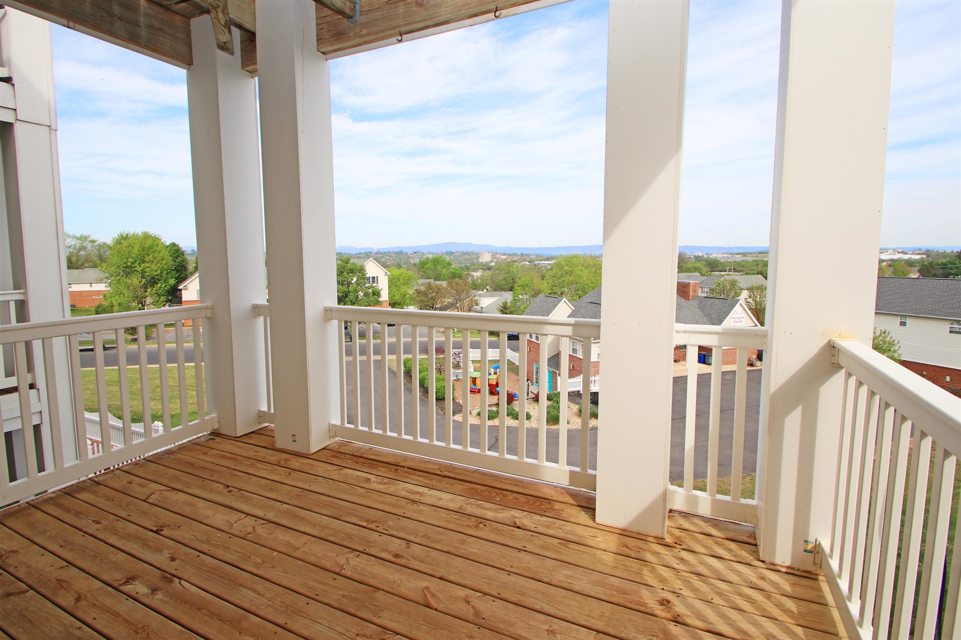 1218 OLD RICHMOND CIR, HARRISONBURG, Virginia 22802, 2 Bedrooms Bedrooms, ,3 BathroomsBathrooms,Residential,1218 OLD RICHMOND CIR,675967 MLS # 675967