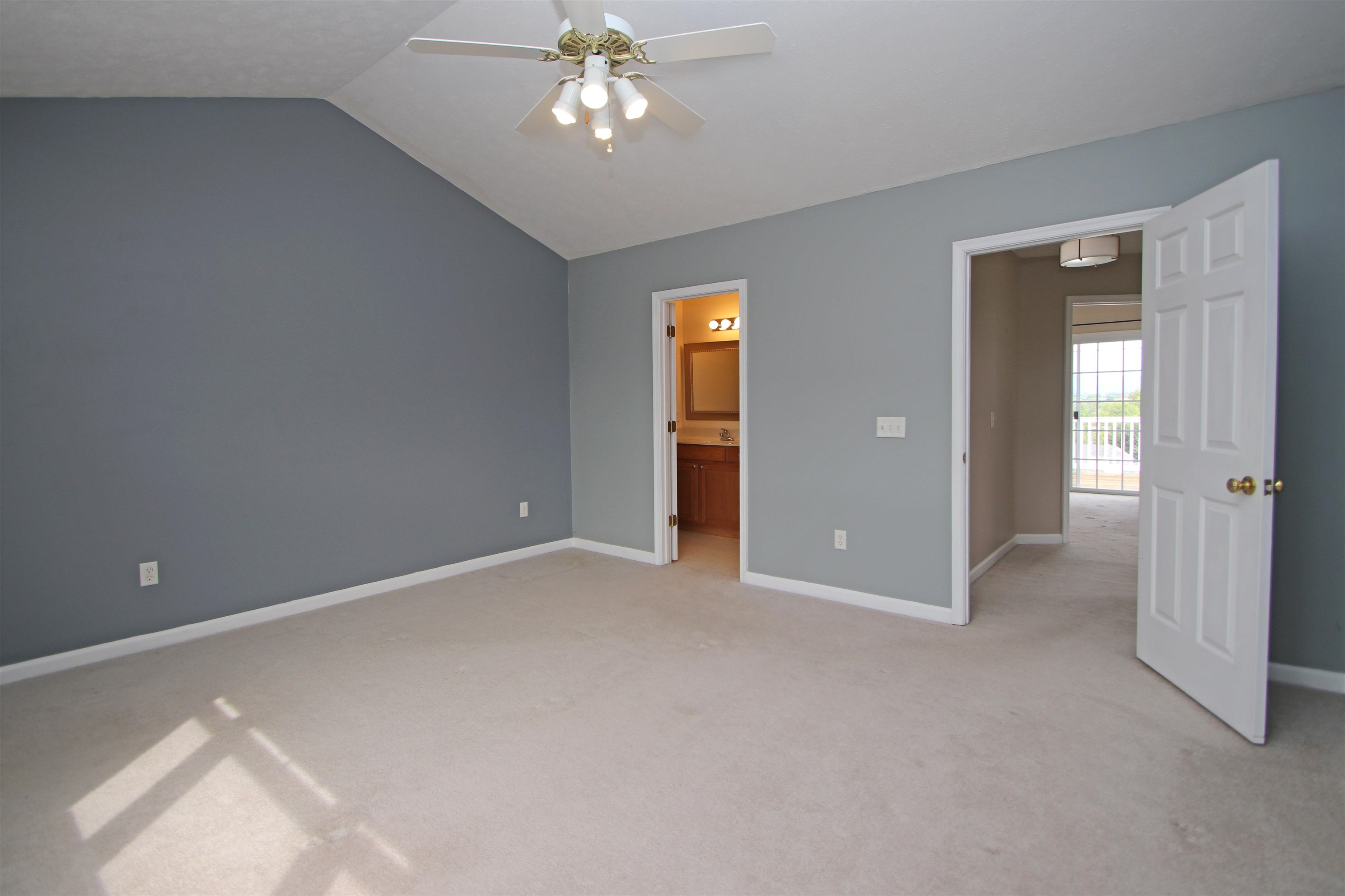 1218 OLD RICHMOND CIR, HARRISONBURG, Virginia 22802, 2 Bedrooms Bedrooms, ,3 BathroomsBathrooms,Residential,1218 OLD RICHMOND CIR,675967 MLS # 675967