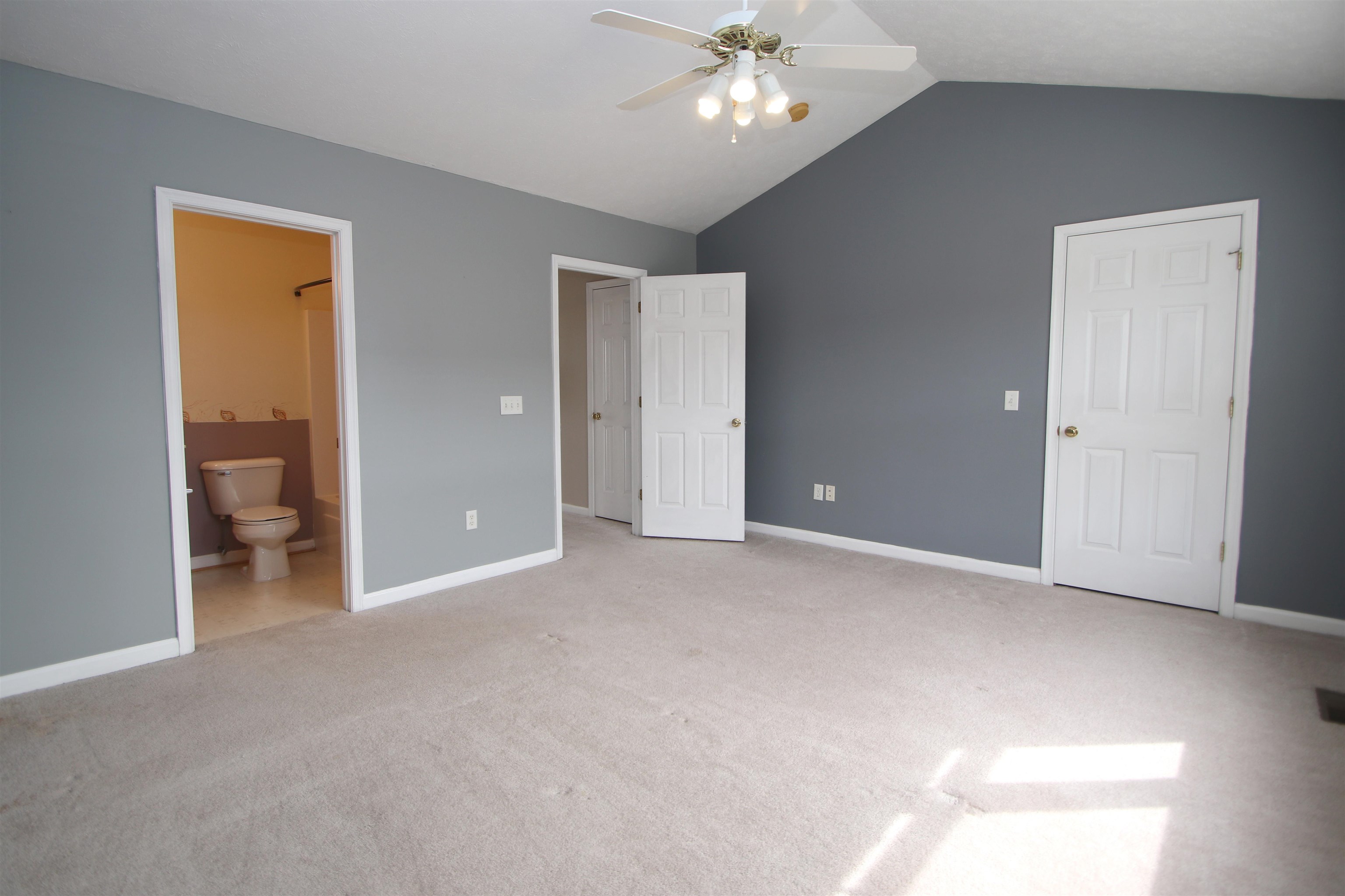 1218 OLD RICHMOND CIR, HARRISONBURG, Virginia 22802, 2 Bedrooms Bedrooms, ,3 BathroomsBathrooms,Residential,1218 OLD RICHMOND CIR,675967 MLS # 675967