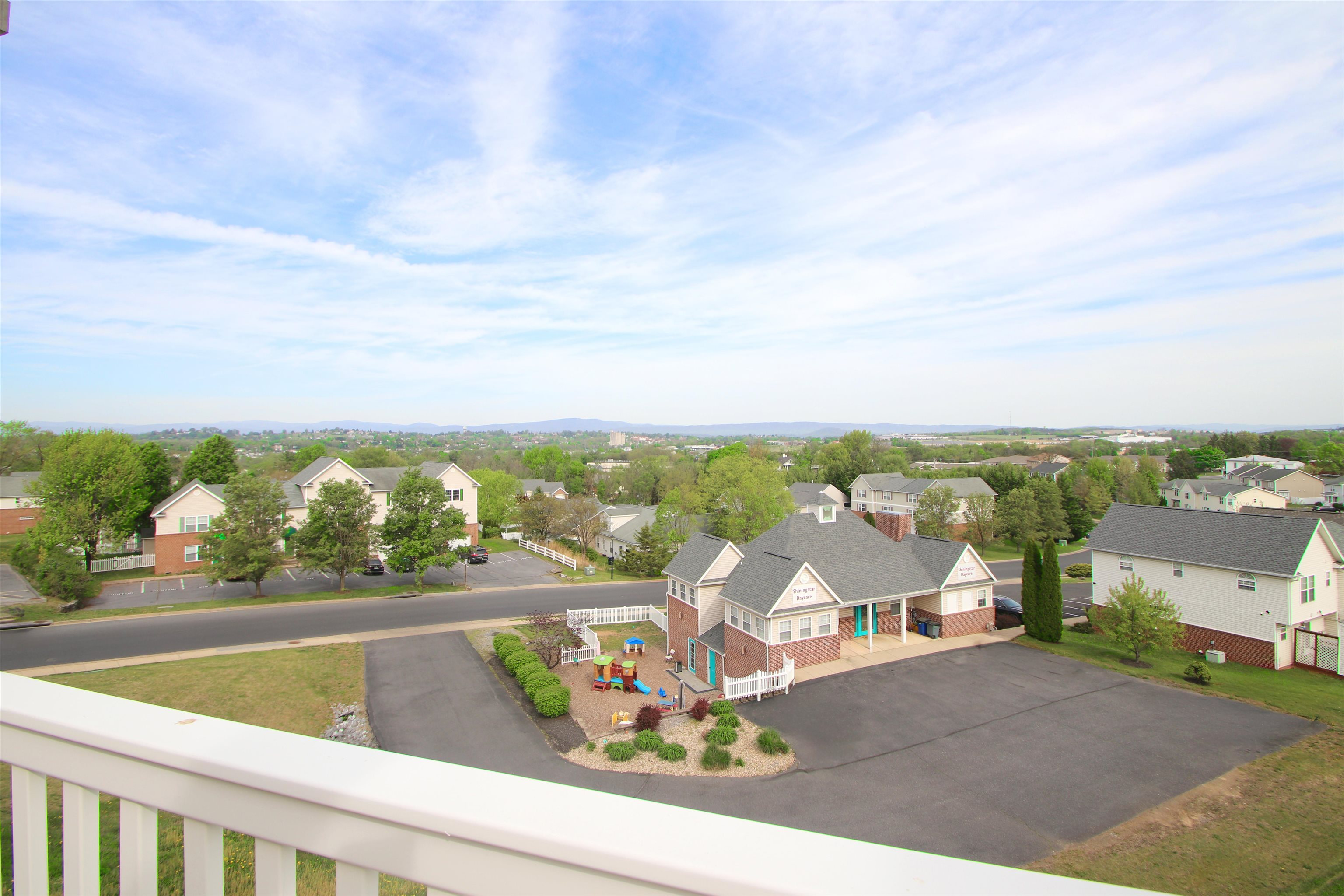 1218 OLD RICHMOND CIR, HARRISONBURG, Virginia 22802, 2 Bedrooms Bedrooms, ,3 BathroomsBathrooms,Residential,1218 OLD RICHMOND CIR,675967 MLS # 675967