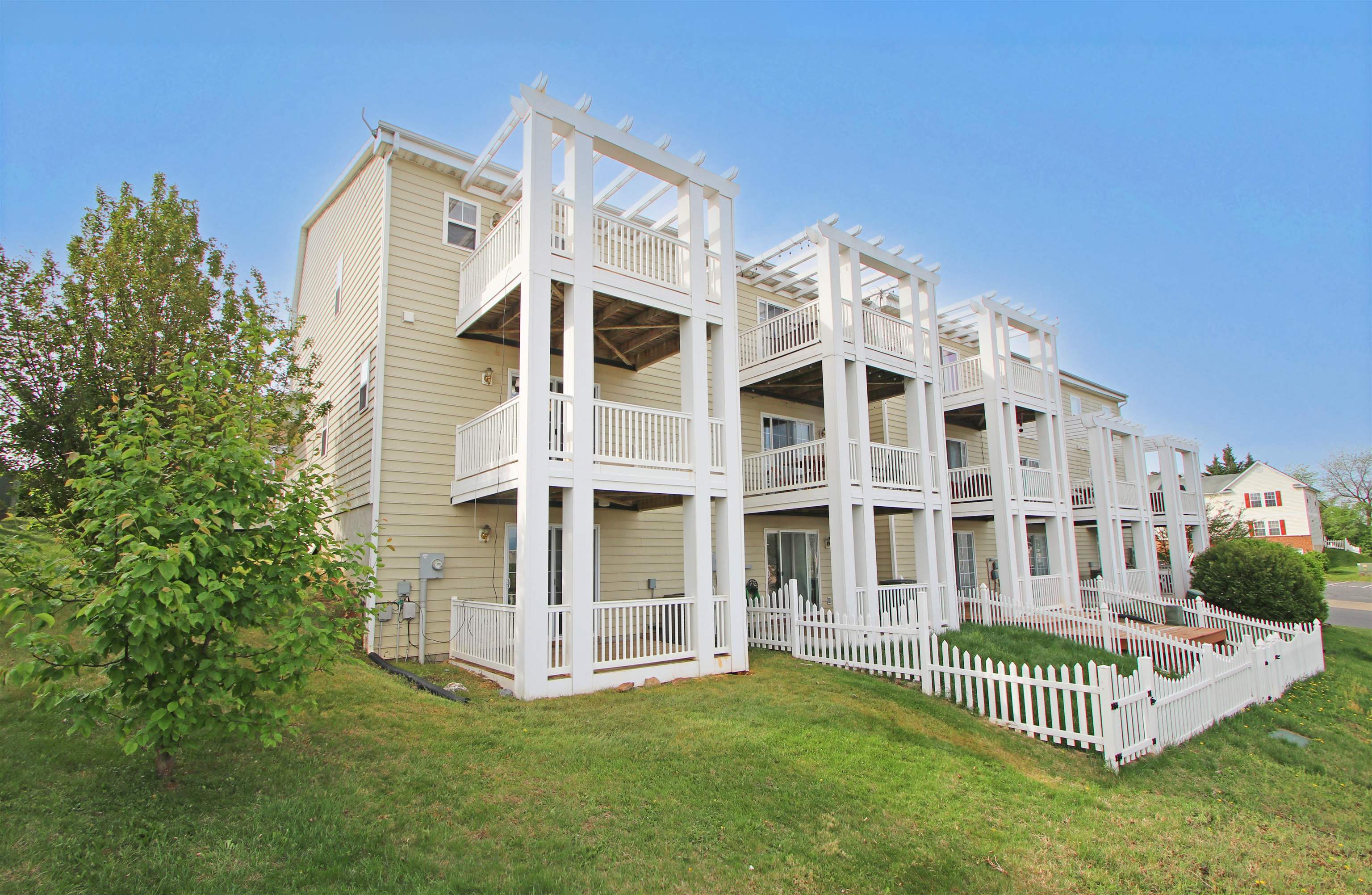 1218 OLD RICHMOND CIR, HARRISONBURG, Virginia 22802, 2 Bedrooms Bedrooms, ,3 BathroomsBathrooms,Residential,1218 OLD RICHMOND CIR,675967 MLS # 675967