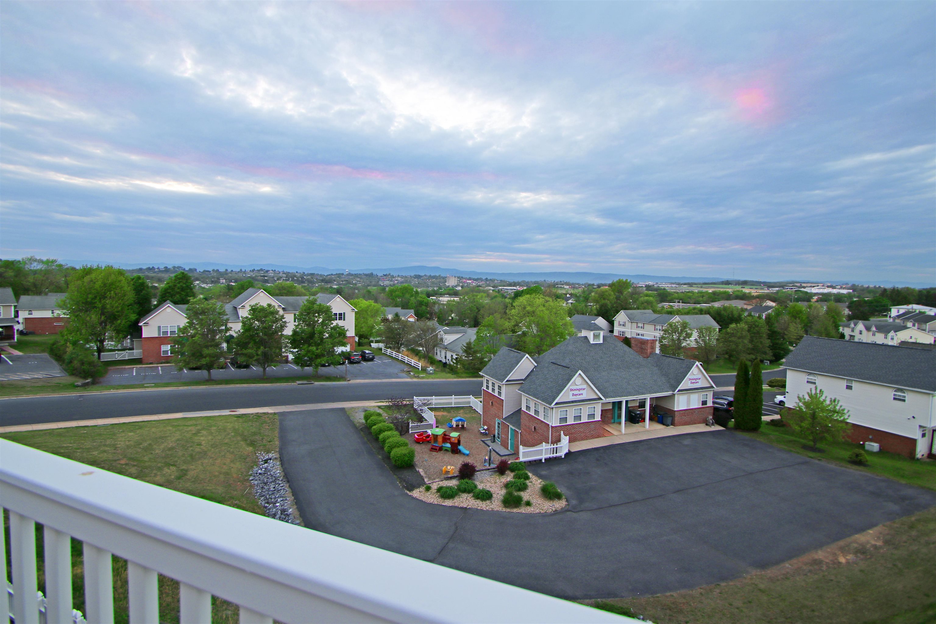 1218 OLD RICHMOND CIR, HARRISONBURG, Virginia 22802, 2 Bedrooms Bedrooms, ,3 BathroomsBathrooms,Residential,1218 OLD RICHMOND CIR,675967 MLS # 675967