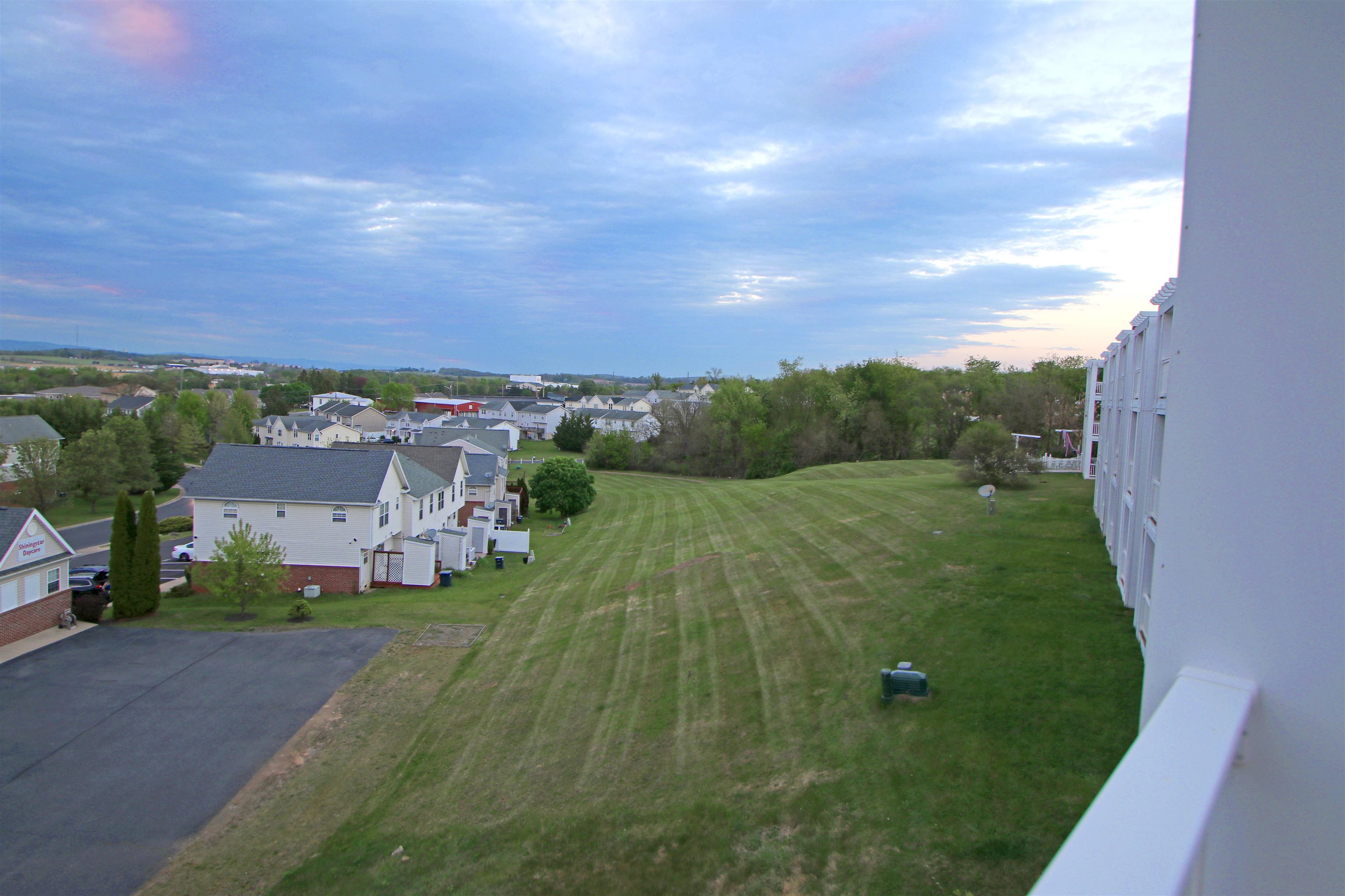 1218 OLD RICHMOND CIR, HARRISONBURG, Virginia 22802, 2 Bedrooms Bedrooms, ,3 BathroomsBathrooms,Residential,1218 OLD RICHMOND CIR,675967 MLS # 675967