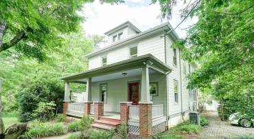 Historic Home on 1 acre City Lot!