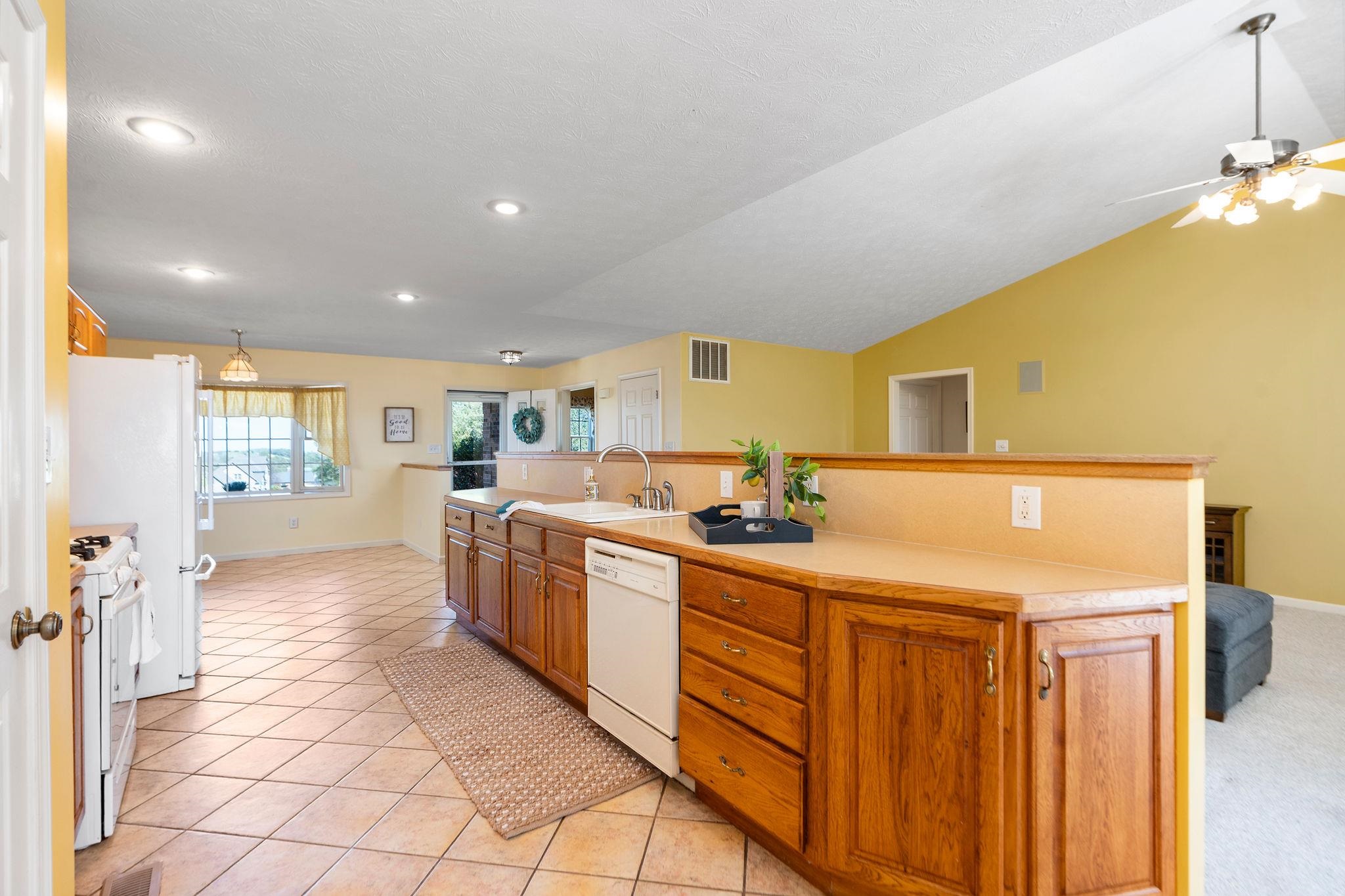 92 FIELDHAVEN DR, STAUNTON, Virginia 24401, 3 Bedrooms Bedrooms, ,3 BathroomsBathrooms,Residential,92 FIELDHAVEN DR,675972 MLS # 675972