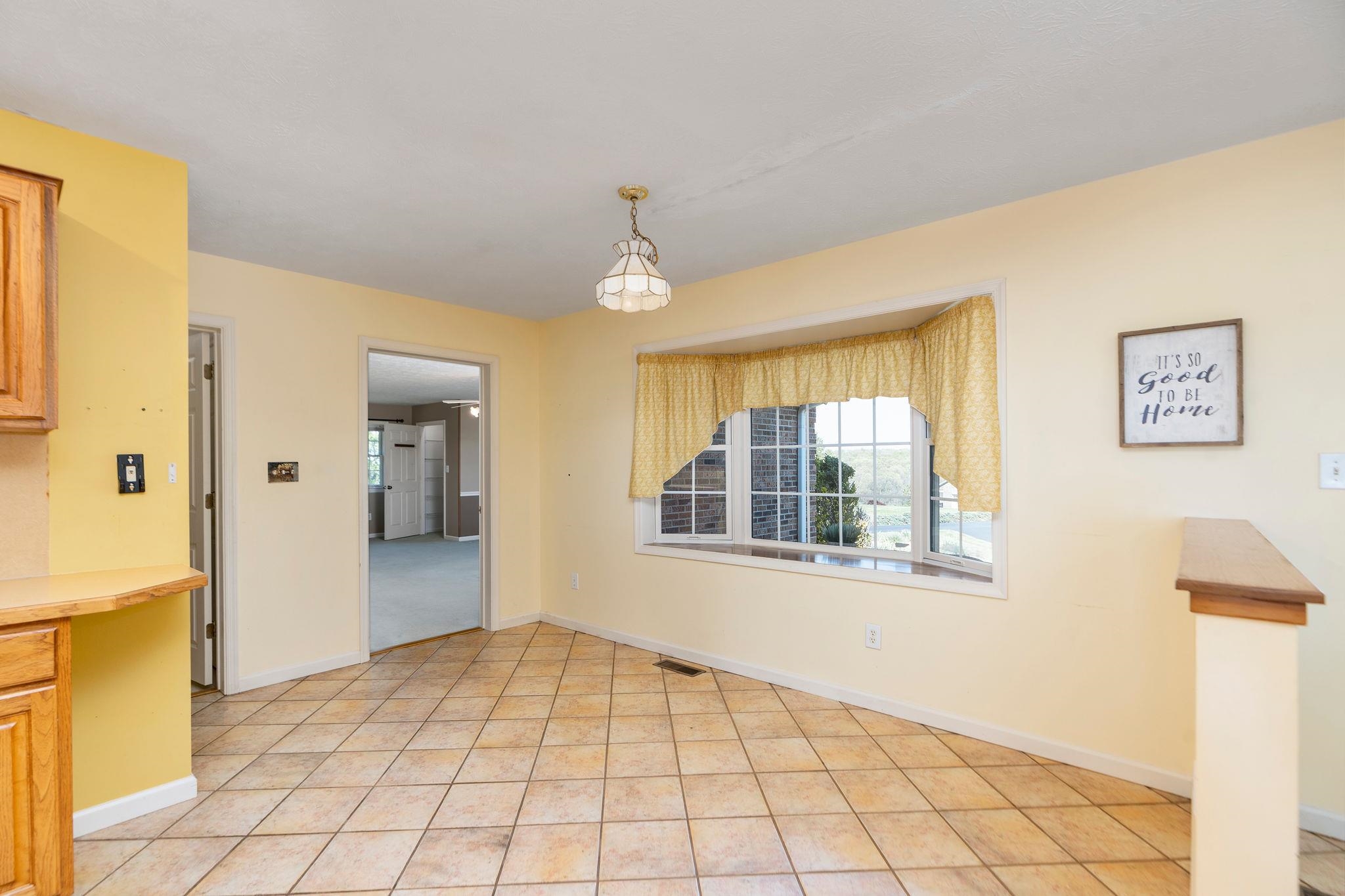 92 FIELDHAVEN DR, STAUNTON, Virginia 24401, 3 Bedrooms Bedrooms, ,3 BathroomsBathrooms,Residential,92 FIELDHAVEN DR,675972 MLS # 675972