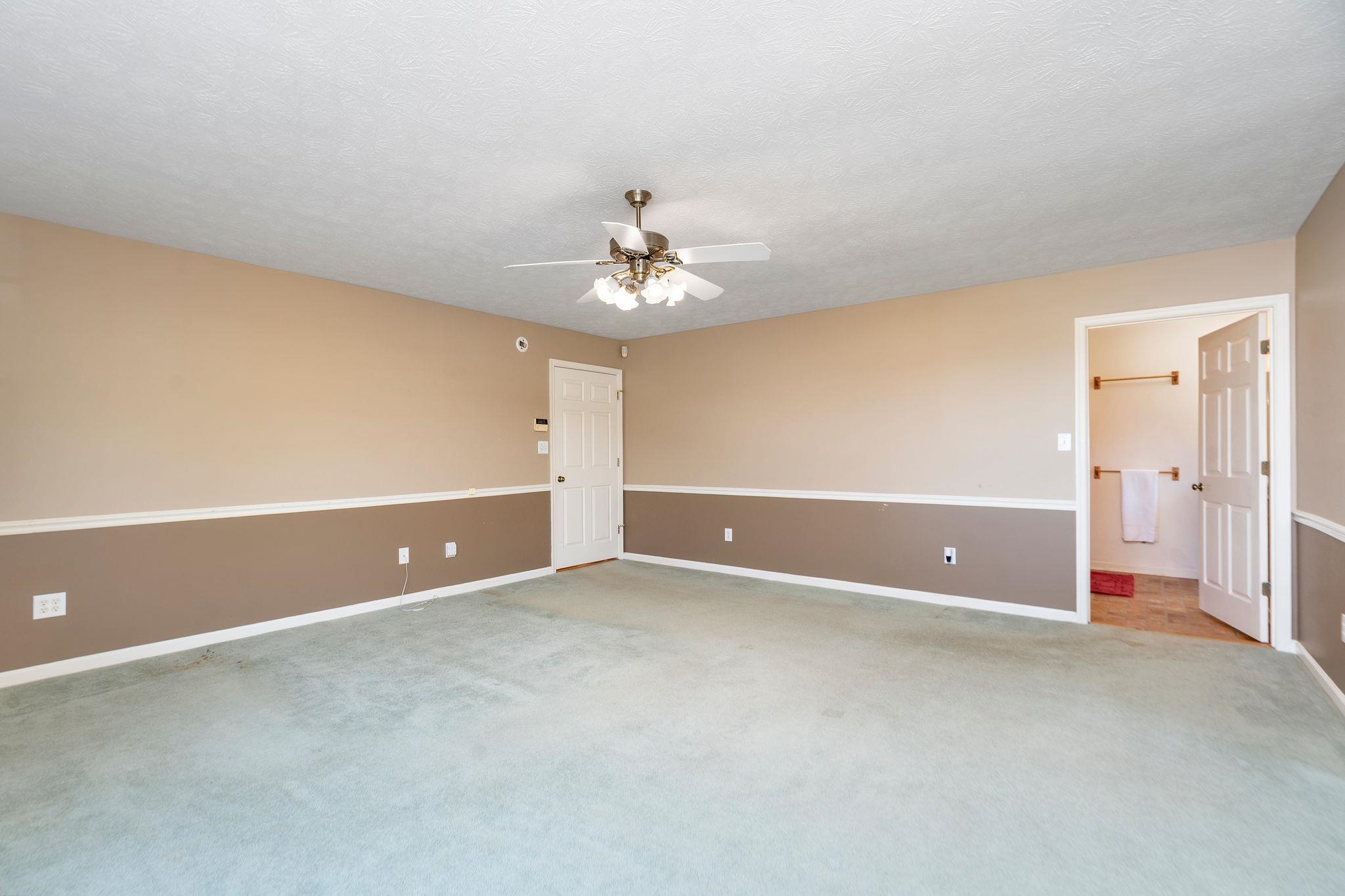 92 FIELDHAVEN DR, STAUNTON, Virginia 24401, 3 Bedrooms Bedrooms, ,3 BathroomsBathrooms,Residential,92 FIELDHAVEN DR,675972 MLS # 675972