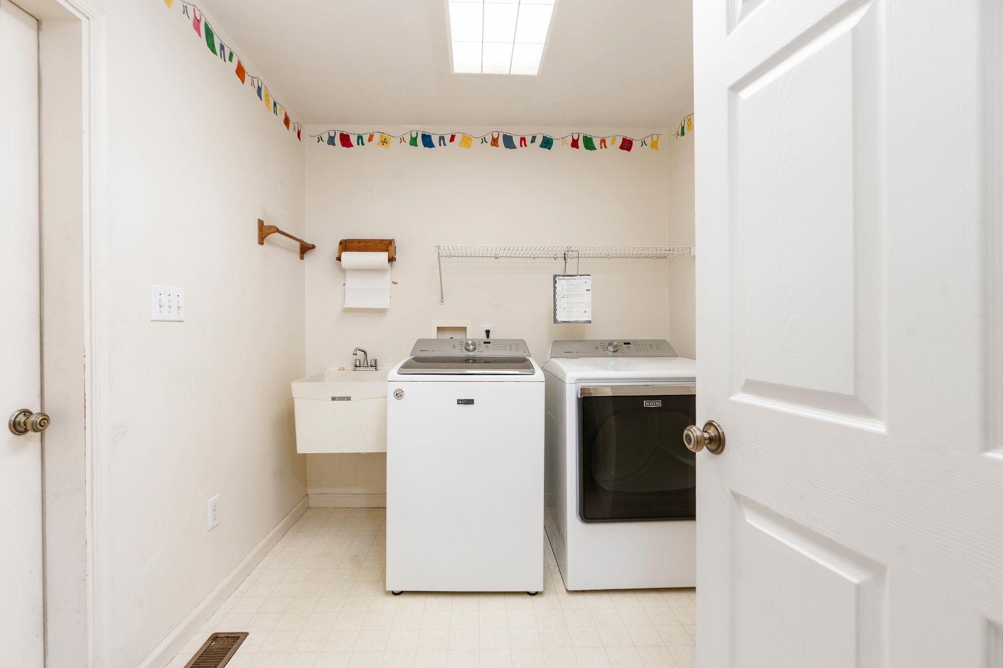 92 FIELDHAVEN DR, STAUNTON, Virginia 24401, 3 Bedrooms Bedrooms, ,3 BathroomsBathrooms,Residential,92 FIELDHAVEN DR,675972 MLS # 675972