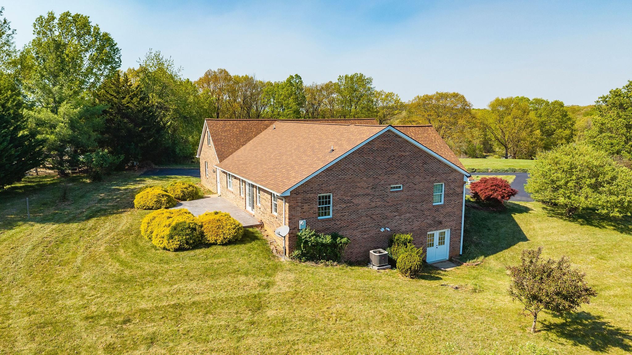 92 FIELDHAVEN DR, STAUNTON, Virginia 24401, 3 Bedrooms Bedrooms, ,3 BathroomsBathrooms,Residential,92 FIELDHAVEN DR,675972 MLS # 675972