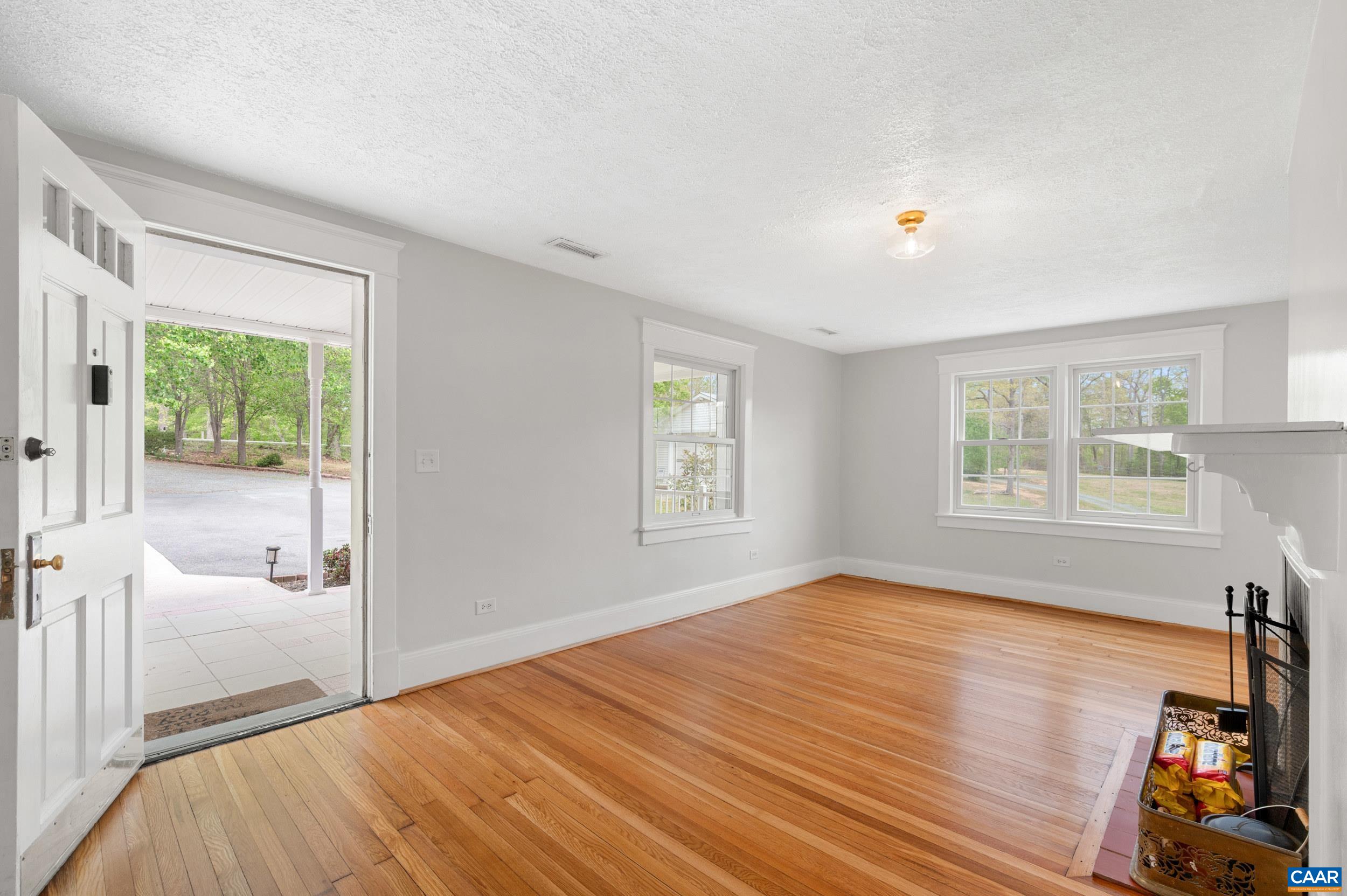 4973 RICHMOND RD, KESWICK, Virginia 22947, 2 Bedrooms Bedrooms, ,2 BathroomsBathrooms,Residential,4973 RICHMOND RD,675973 MLS # 675973