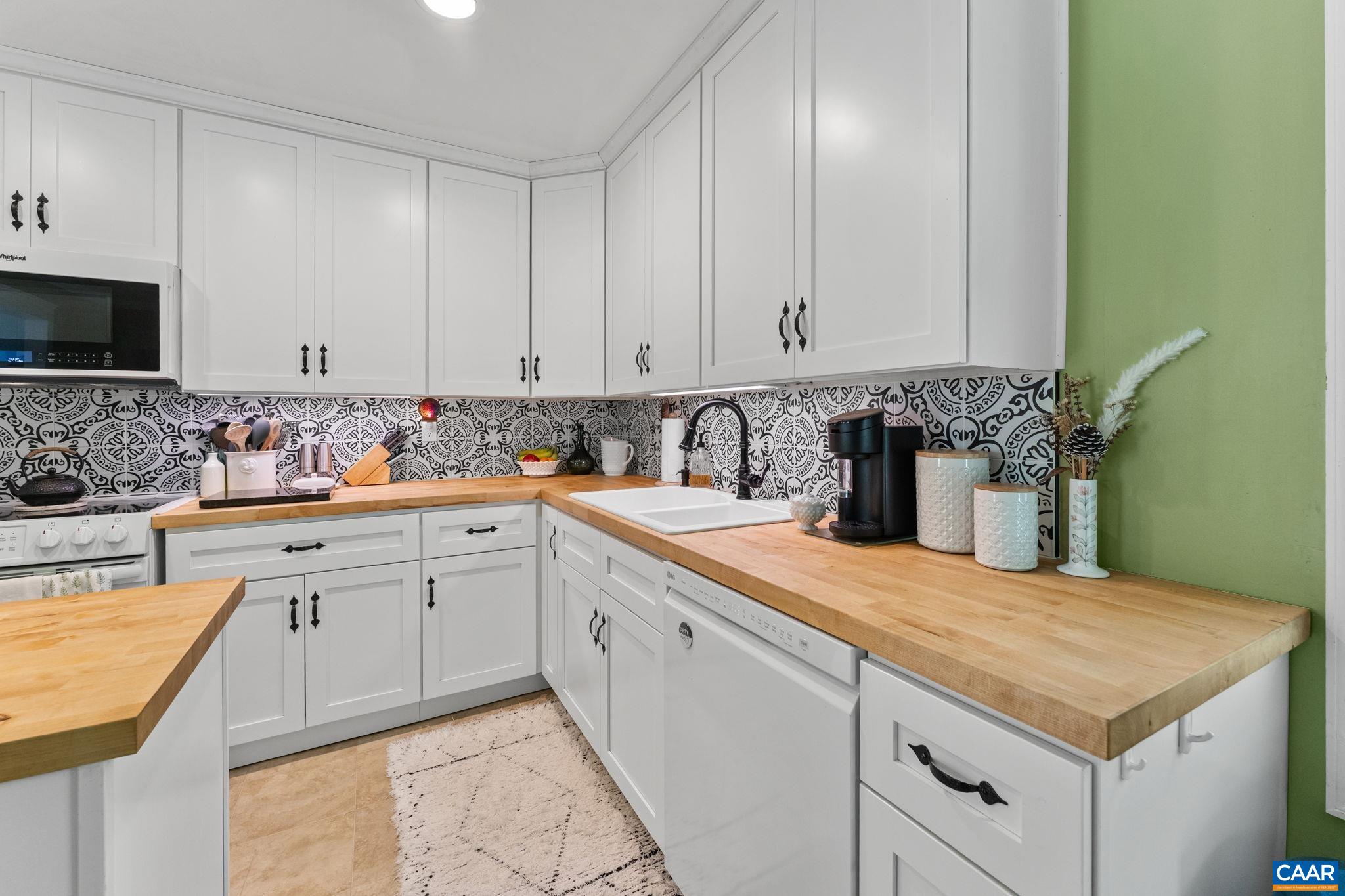 703 OAK CREEK RD, PALMYRA, Virginia 22963, 3 Bedrooms Bedrooms, ,1 BathroomBathrooms,Residential,703 OAK CREEK RD,675976 MLS # 675976