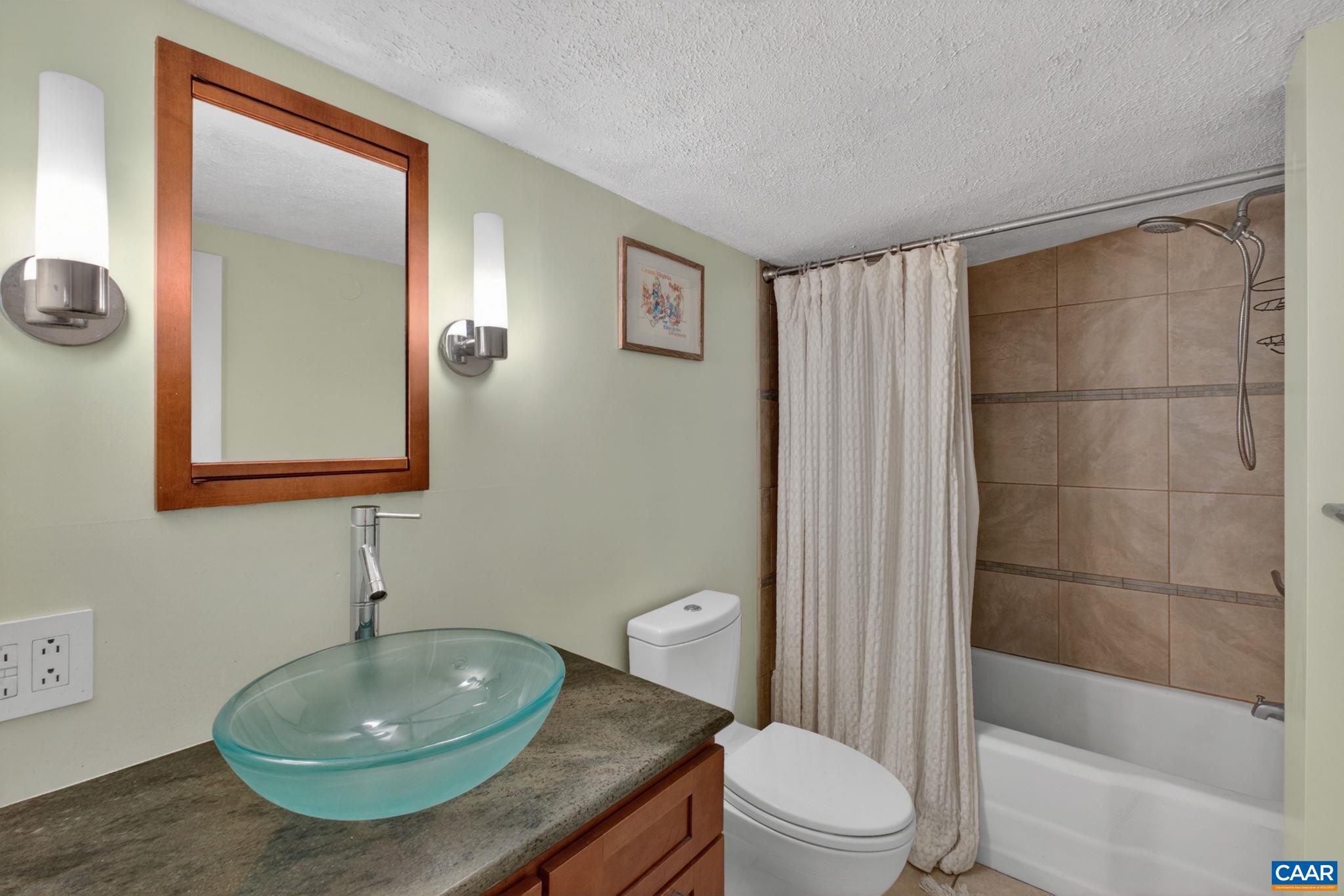 605 BOLLING AVE, CHARLOTTESVILLE, Virginia 22902, 2 Bedrooms Bedrooms, ,1 BathroomBathrooms,Residential,605 BOLLING AVE,675978 MLS # 675978