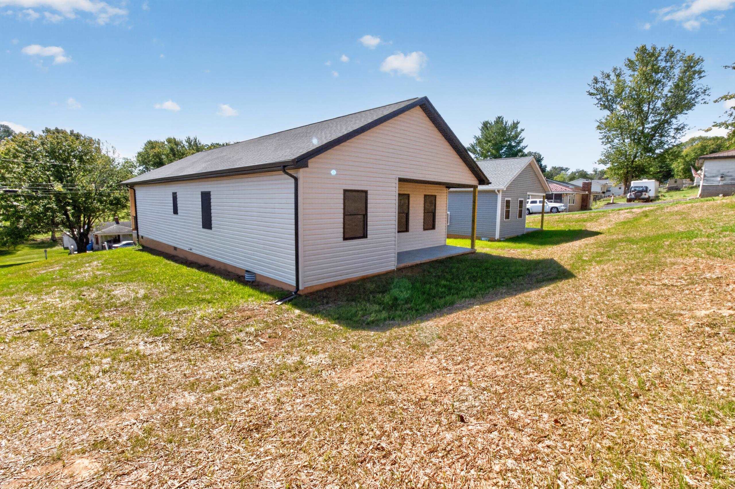 91 BEVERLEY ST, VERONA, Virginia 24482, 3 Bedrooms Bedrooms, ,2 BathroomsBathrooms,Residential,91 BEVERLEY ST,675980 MLS # 675980 91 BEVERLEY ST, VERONA, Virginia 24482, 3 Bedrooms Bedrooms, ,2 BathroomsBathrooms,Residential,91 BEVERLEY ST,675980 MLS # 675980