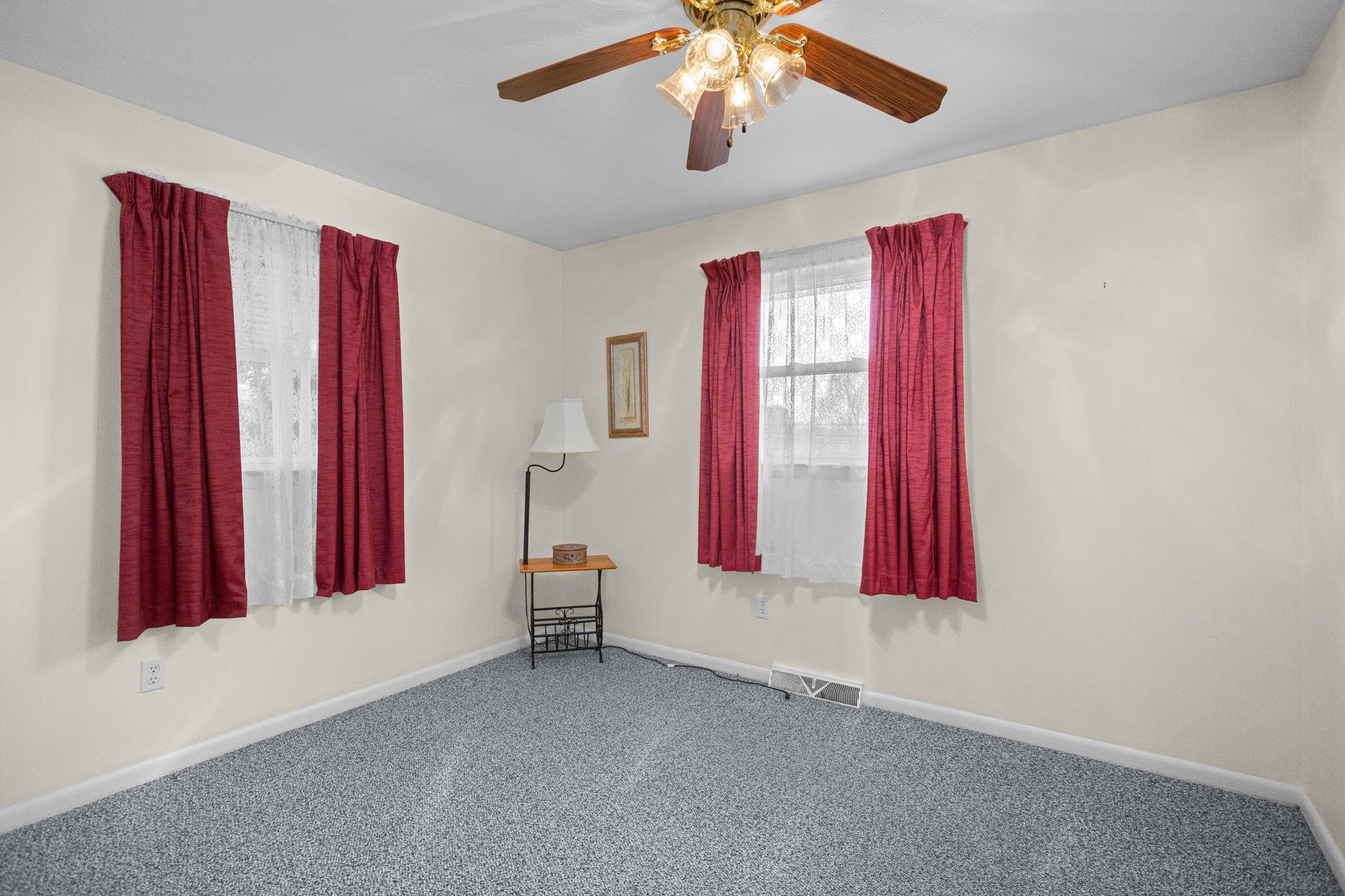 225 HARTMAN DR, HARRISONBURG, Virginia 22802, 3 Bedrooms Bedrooms, ,1 BathroomBathrooms,Residential,225 HARTMAN DR,675982 MLS # 675982