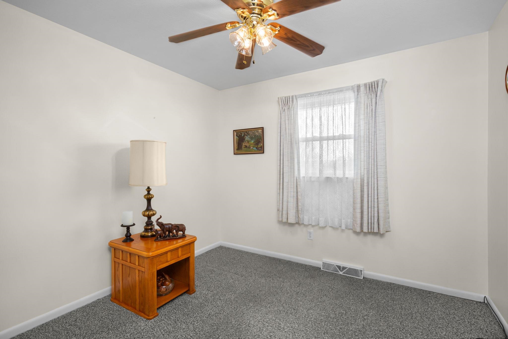 225 HARTMAN DR, HARRISONBURG, Virginia 22802, 3 Bedrooms Bedrooms, ,1 BathroomBathrooms,Residential,225 HARTMAN DR,675982 MLS # 675982