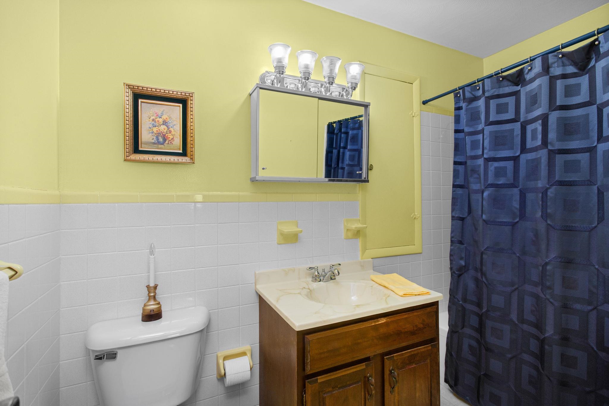 225 HARTMAN DR, HARRISONBURG, Virginia 22802, 3 Bedrooms Bedrooms, ,1 BathroomBathrooms,Residential,225 HARTMAN DR,675982 MLS # 675982