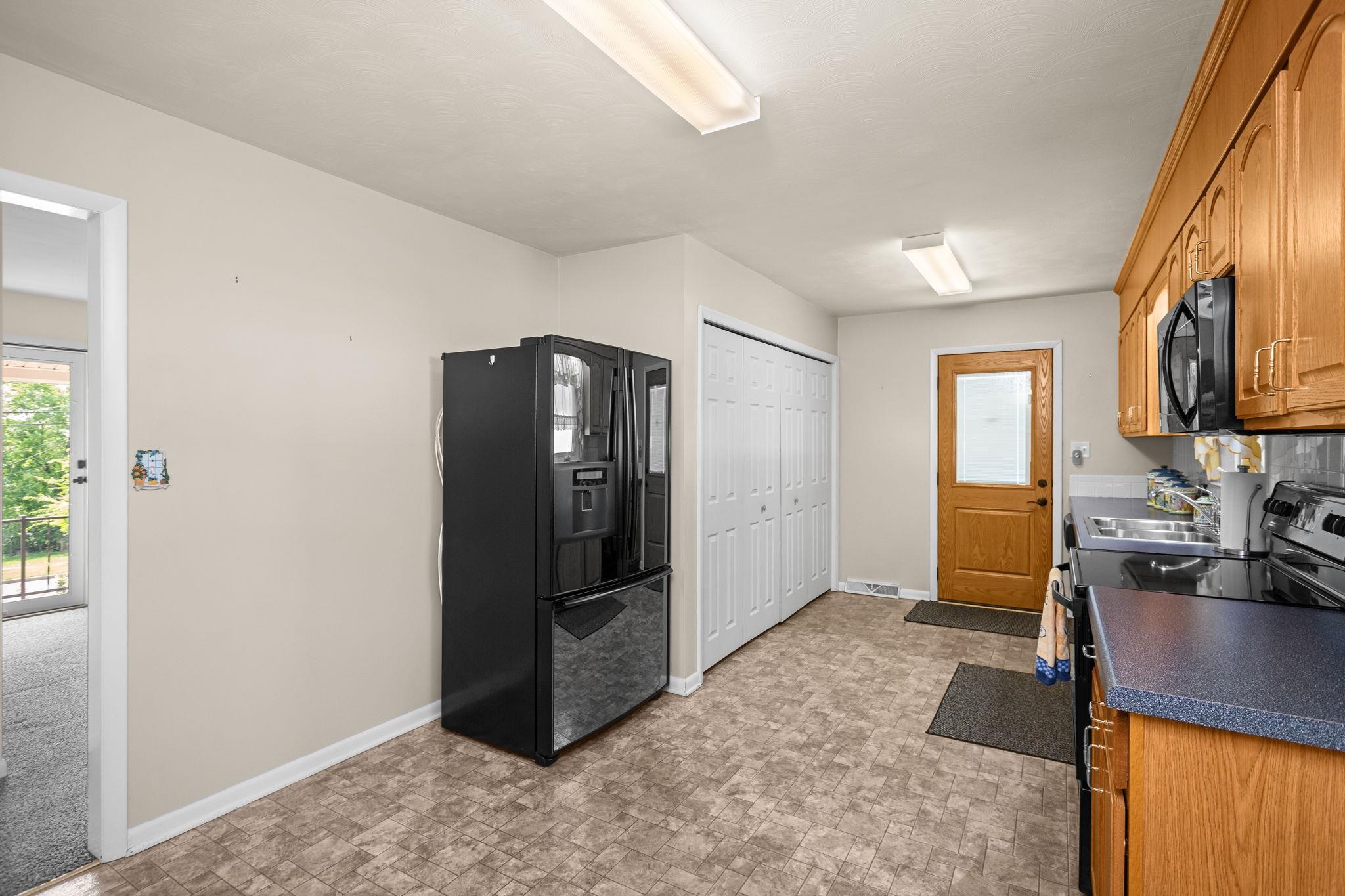 225 HARTMAN DR, HARRISONBURG, Virginia 22802, 3 Bedrooms Bedrooms, ,1 BathroomBathrooms,Residential,225 HARTMAN DR,675982 MLS # 675982