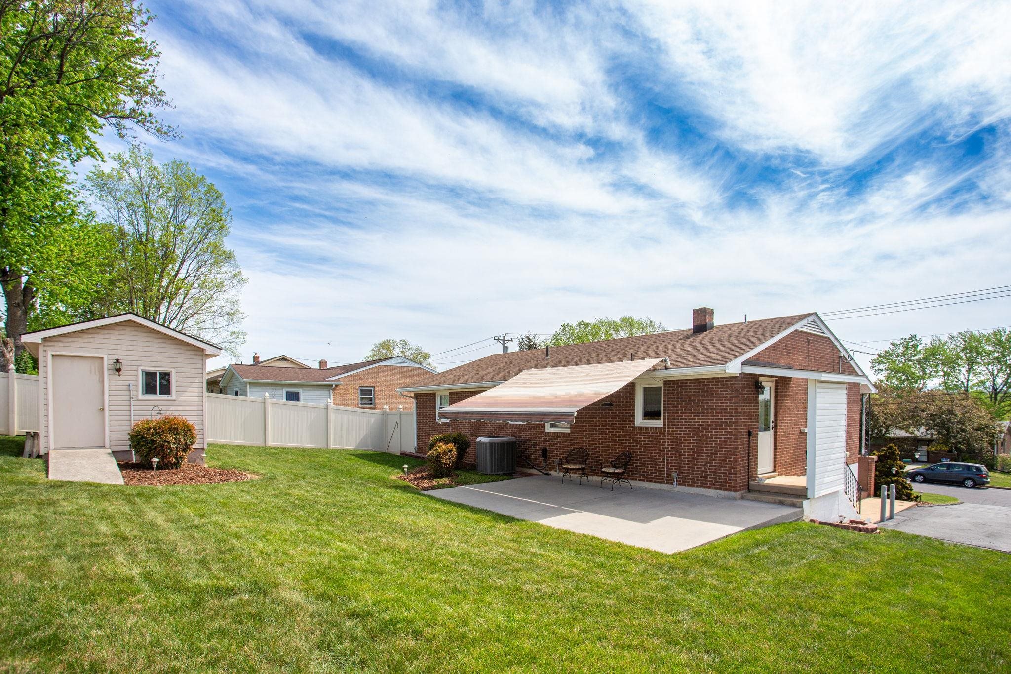 225 HARTMAN DR, HARRISONBURG, Virginia 22802, 3 Bedrooms Bedrooms, ,1 BathroomBathrooms,Residential,225 HARTMAN DR,675982 MLS # 675982