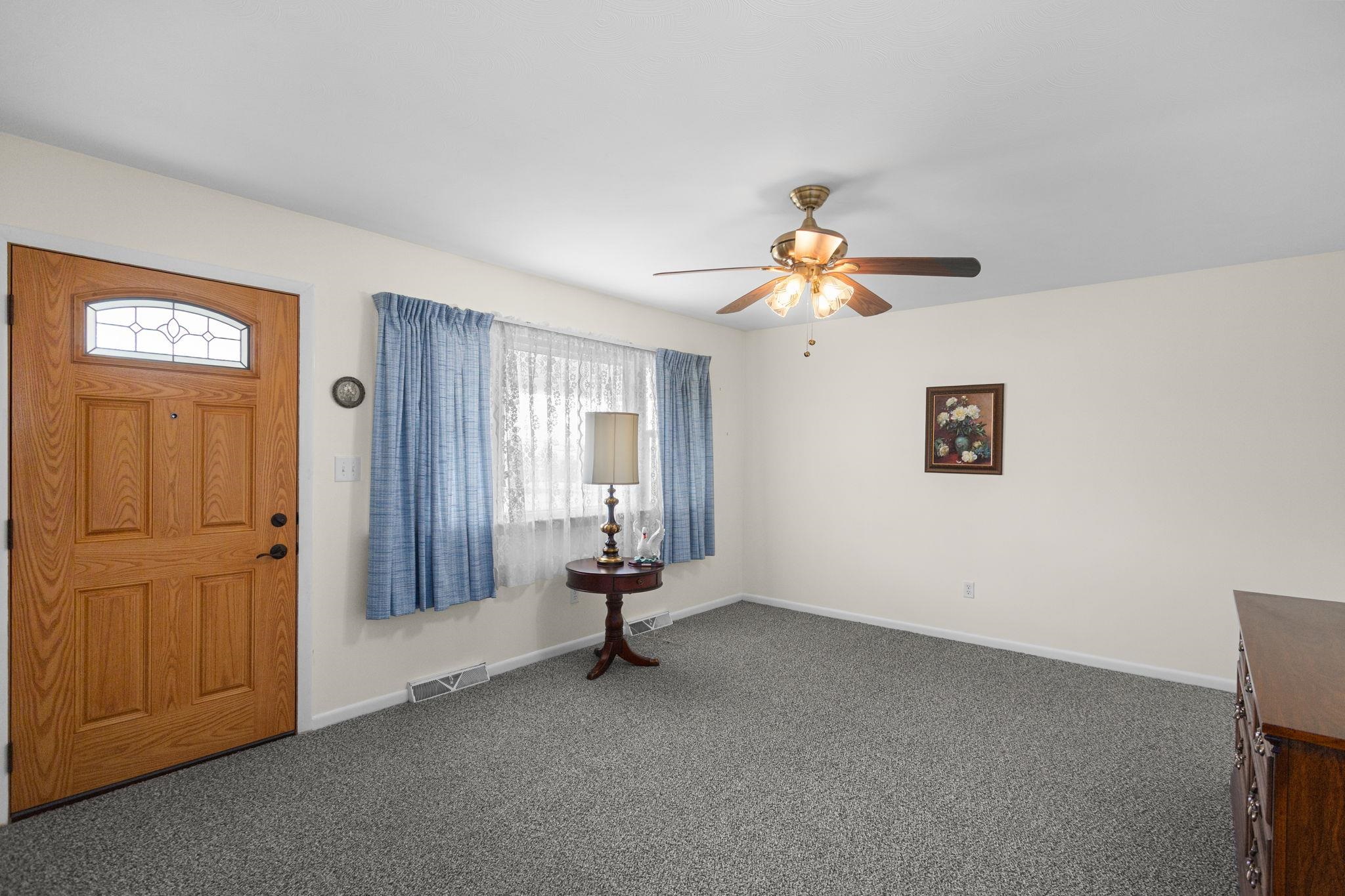 225 HARTMAN DR, HARRISONBURG, Virginia 22802, 3 Bedrooms Bedrooms, ,1 BathroomBathrooms,Residential,225 HARTMAN DR,675982 MLS # 675982