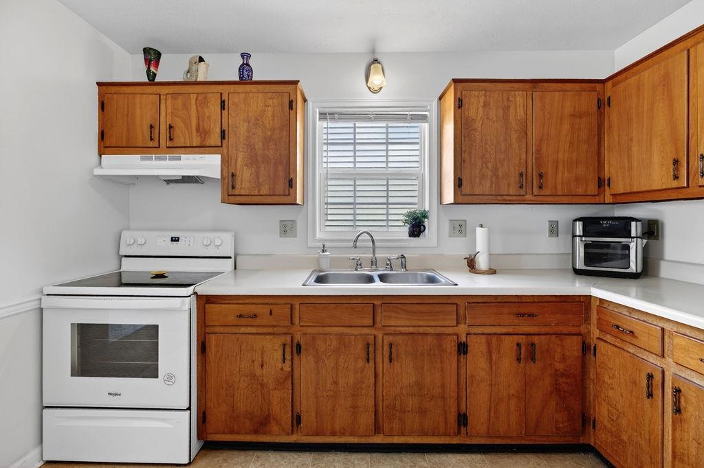 21 BEVERLEY ST, VERONA, Virginia 24482, 3 Bedrooms Bedrooms, ,1 BathroomBathrooms,Residential,21 BEVERLEY ST,675983 MLS # 675983