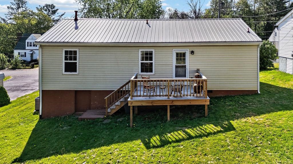 21 BEVERLEY ST, VERONA, Virginia 24482, 3 Bedrooms Bedrooms, ,1 BathroomBathrooms,Residential,21 BEVERLEY ST,675983 MLS # 675983