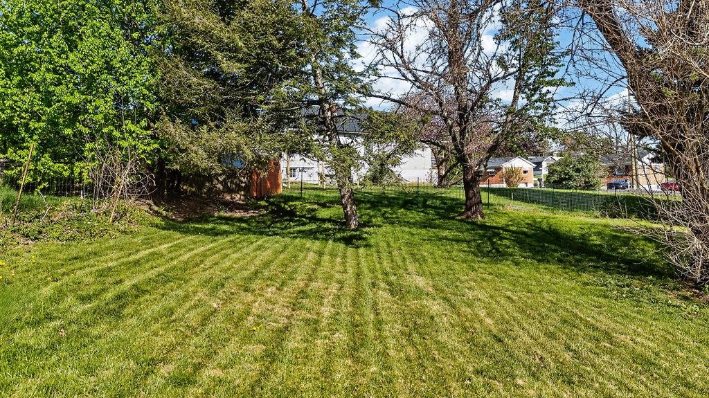 21 BEVERLEY ST, VERONA, Virginia 24482, 3 Bedrooms Bedrooms, ,1 BathroomBathrooms,Residential,21 BEVERLEY ST,675983 MLS # 675983