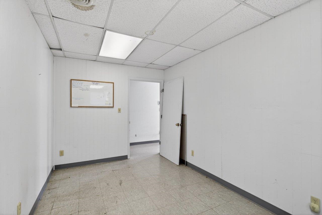 52 MID VALLEY LN, VERONA, Virginia 24482, ,Commercial,52 MID VALLEY LN,675989 MLS # 675989