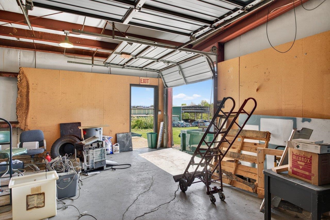 52 MID VALLEY LN, VERONA, Virginia 24482, ,Commercial,52 MID VALLEY LN,675989 MLS # 675989