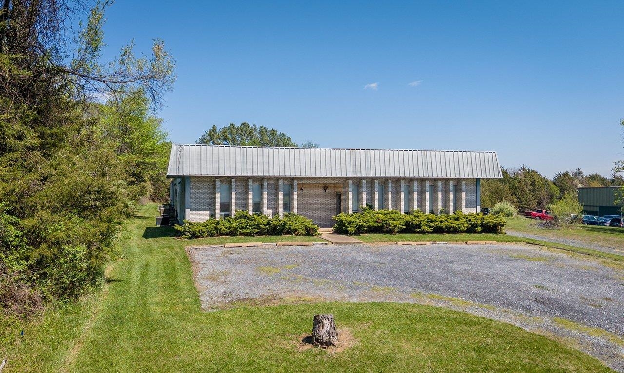 52 MID VALLEY LN, VERONA, Virginia 24482, ,Commercial,52 MID VALLEY LN,675989 MLS # 675989