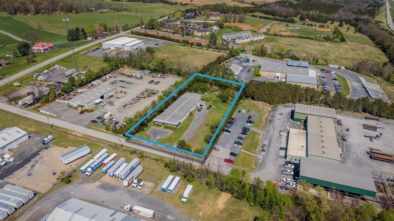 52 MID VALLEY LN, VERONA, Virginia 24482, ,Commercial,52 MID VALLEY LN,675989 MLS # 675989