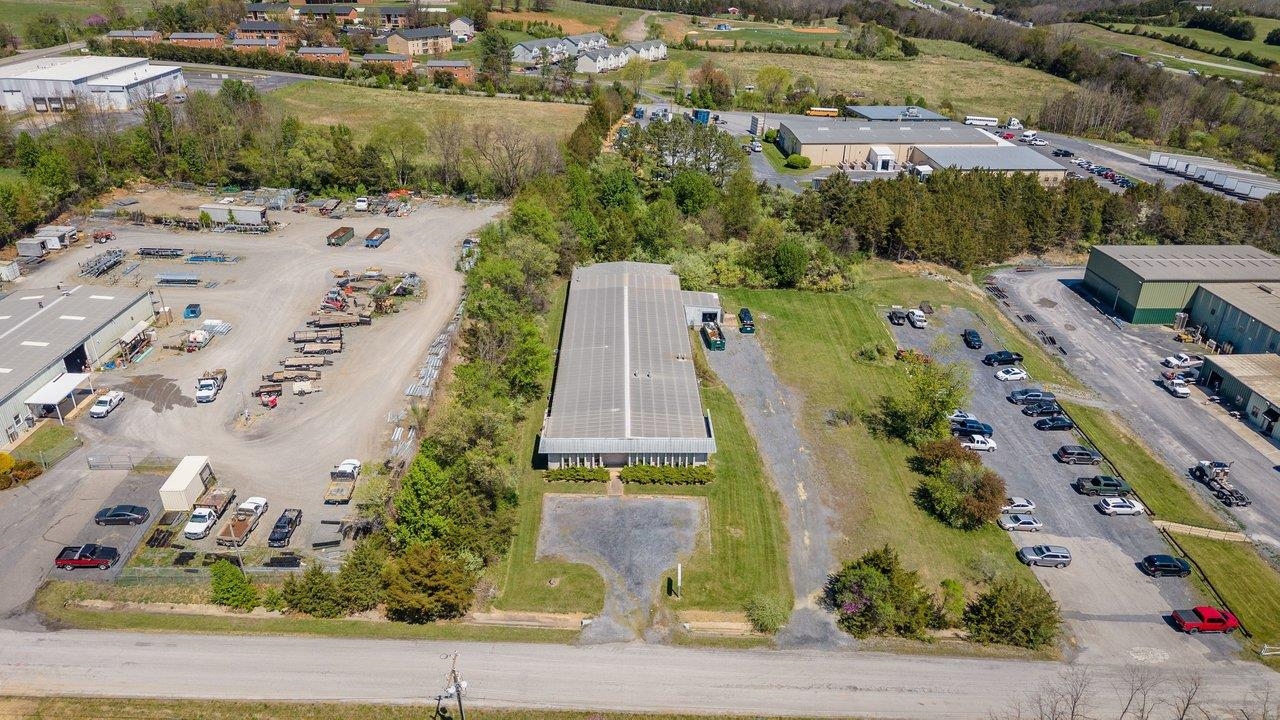 52 MID VALLEY LN, VERONA, Virginia 24482, ,Commercial,52 MID VALLEY LN,675989 MLS # 675989