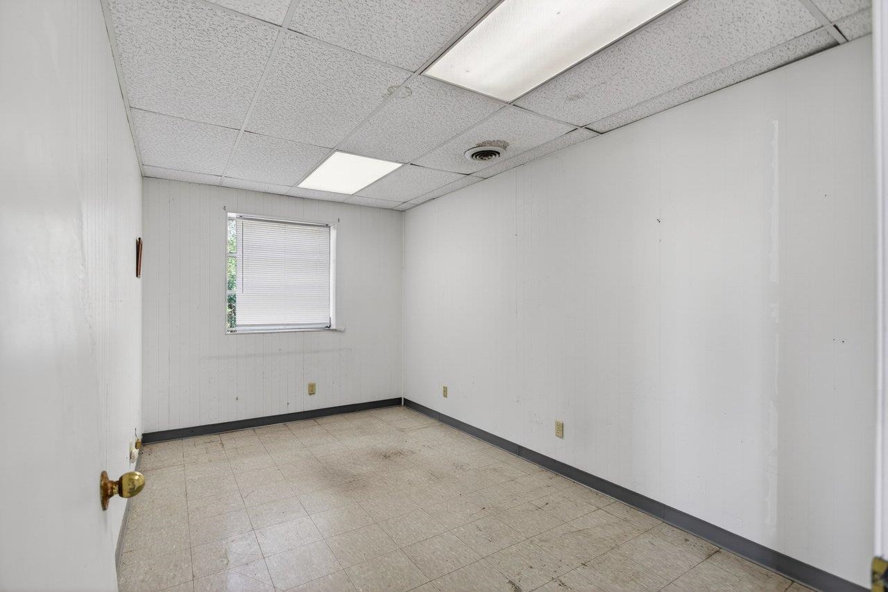 52 MID VALLEY LN, VERONA, Virginia 24482, ,Commercial,52 MID VALLEY LN,675989 MLS # 675989