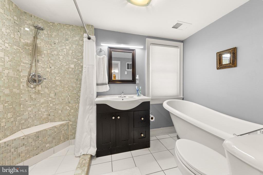 205 N MAIN ST, MADISON, Virginia 22727, 4 Bedrooms Bedrooms, ,3 BathroomsBathrooms,Residential,205 N MAIN ST,VAMA2002642 MLS # VAMA2002642