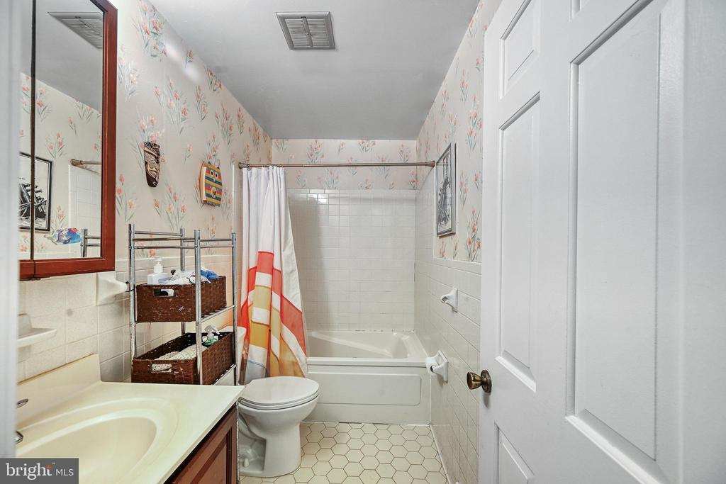 12365 RANDLE LN, CULPEPER, Virginia 22701, 4 Bedrooms Bedrooms, ,2 BathroomsBathrooms,Residential,12365 RANDLE LN,VACU2013314 MLS # VACU2013314